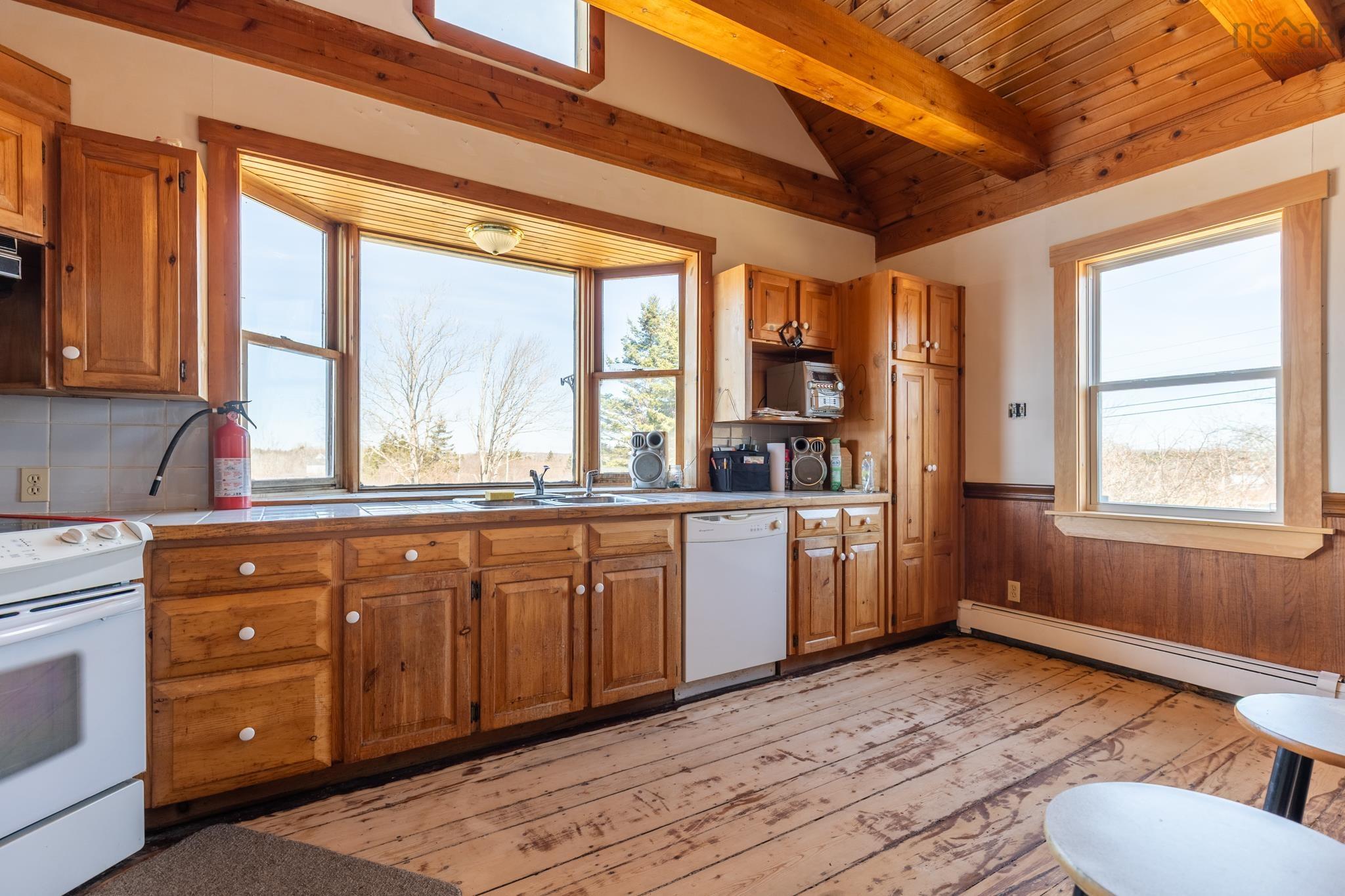 $349,900.00: 4607 Highway 340 Highway, Carleton