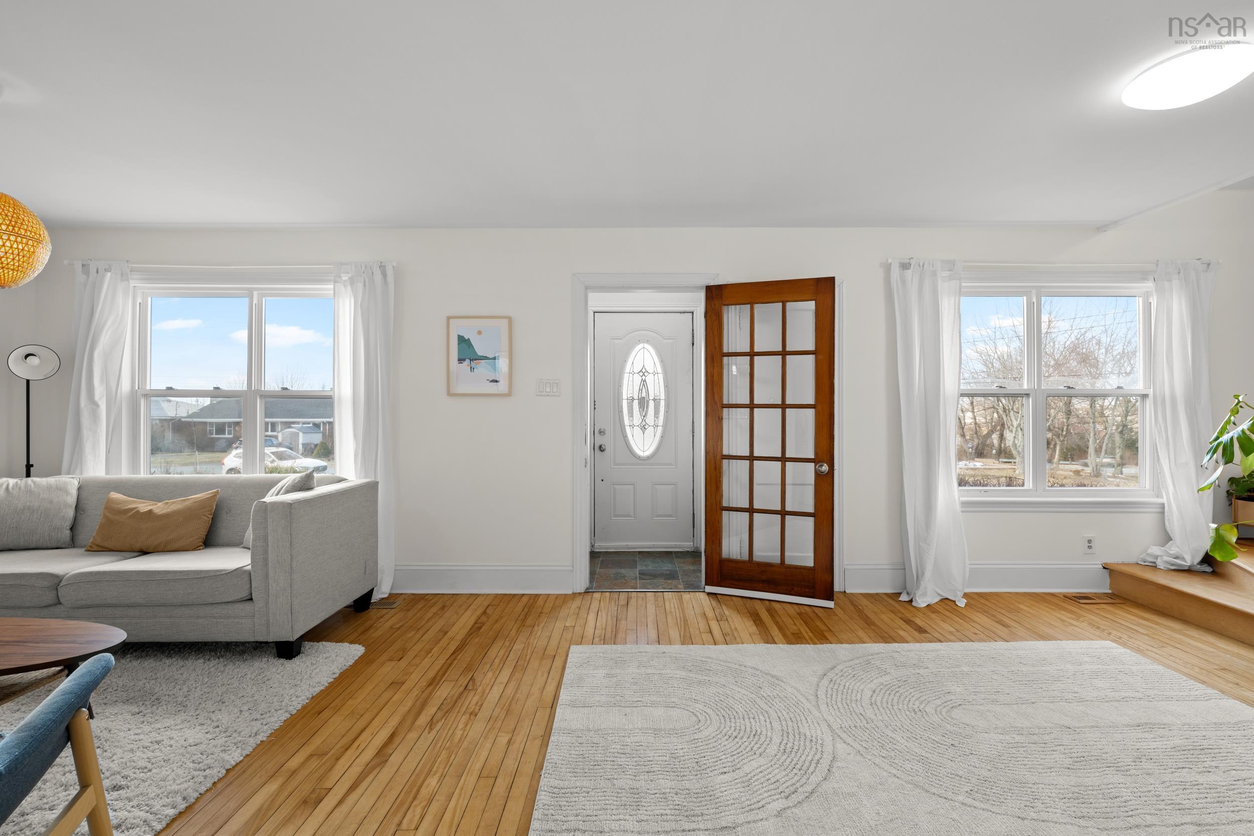 $435,000.00: 3 Chestnut Lane, Dartmouth