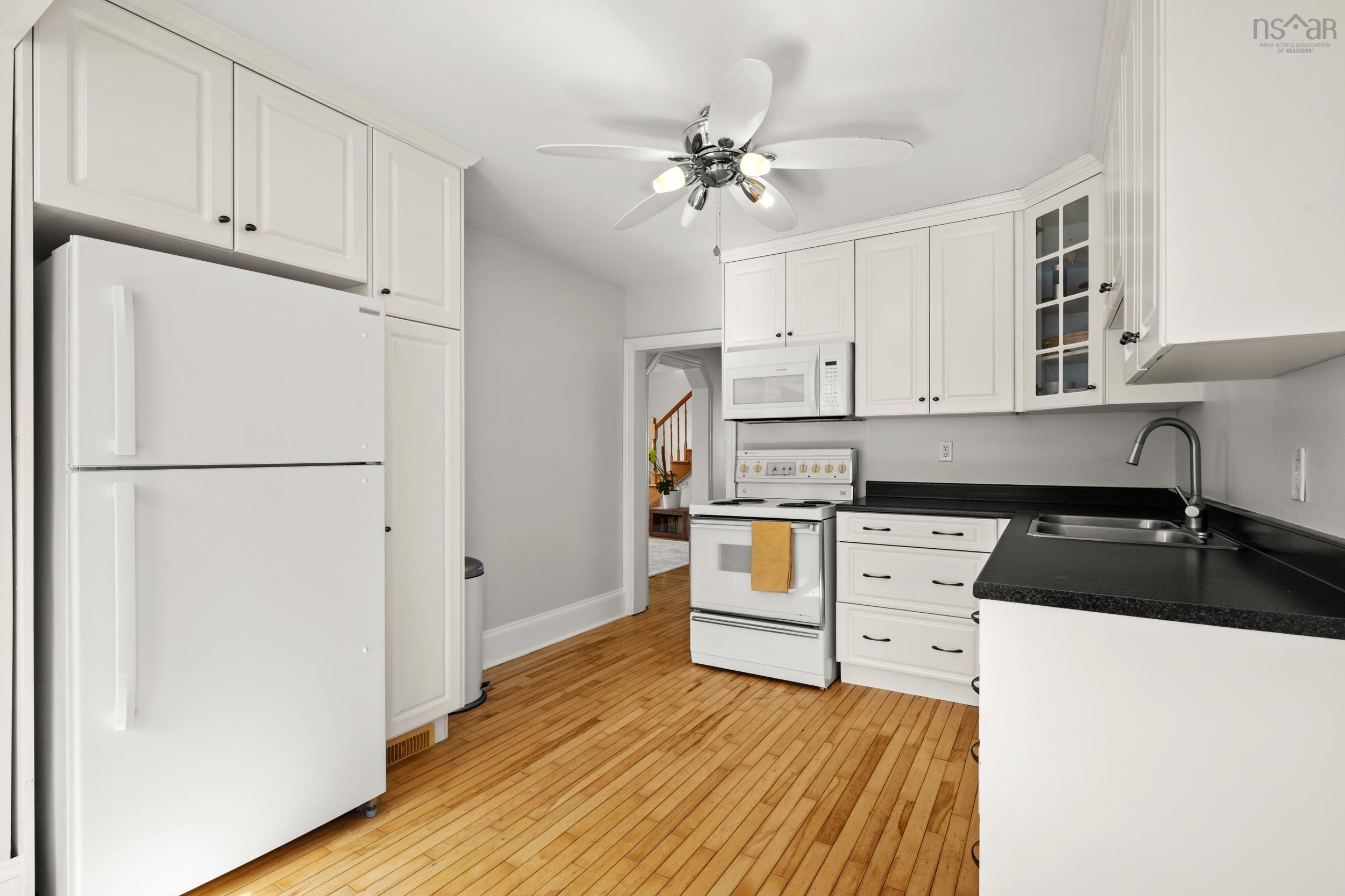 $435,000.00: 3 Chestnut Lane, Dartmouth