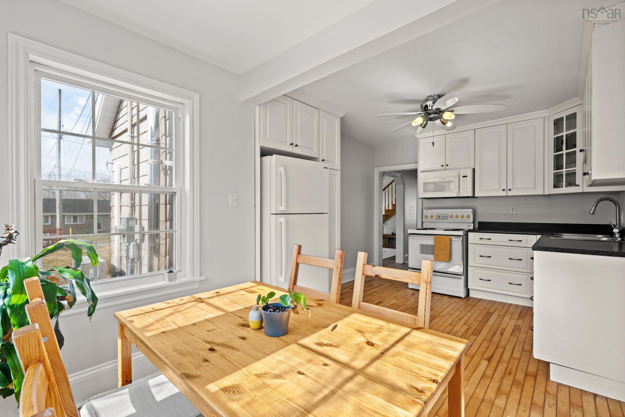 $435,000.00: 3 Chestnut Lane, Dartmouth