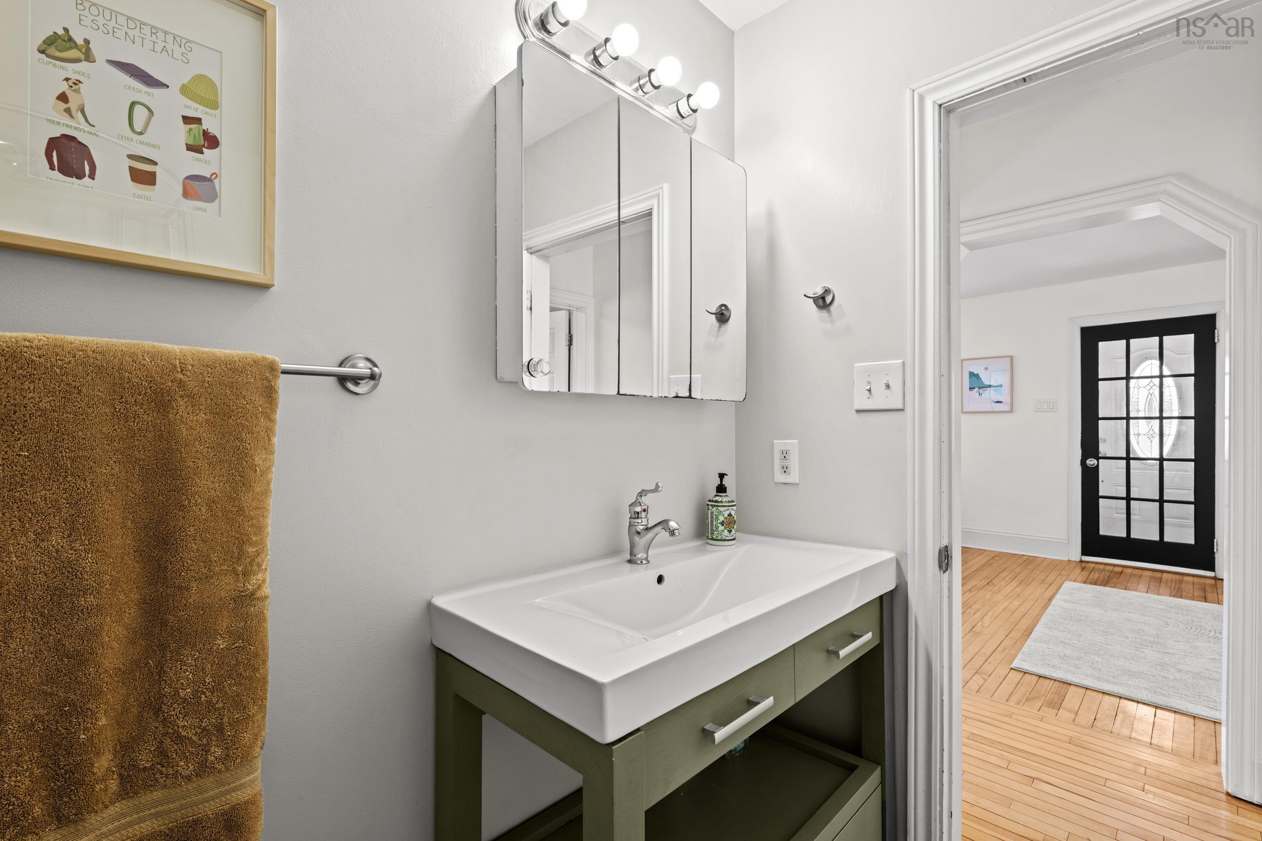 $435,000.00: 3 Chestnut Lane, Dartmouth