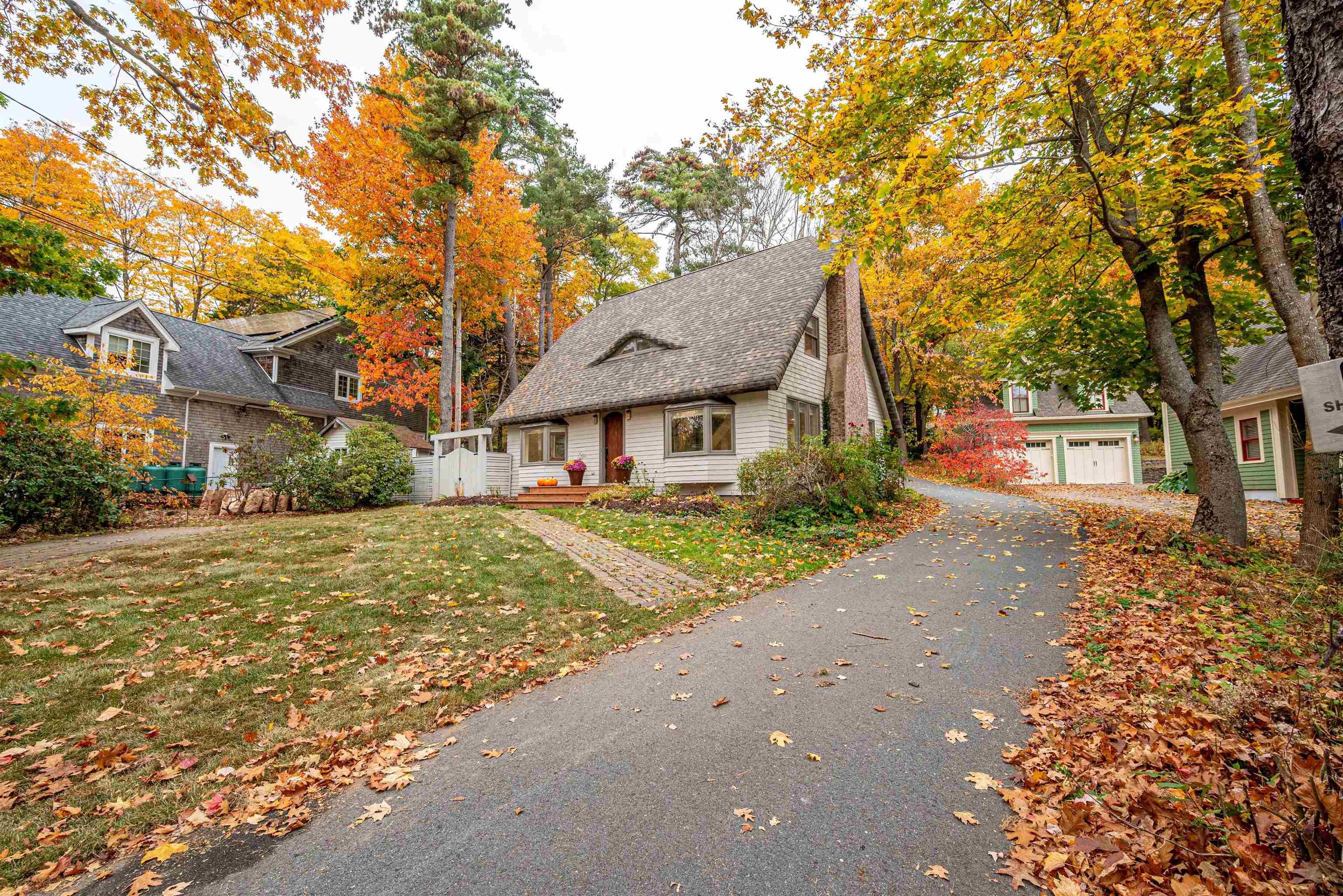 680 Shore Drive, Bedford, NS (MLS® 202605045)