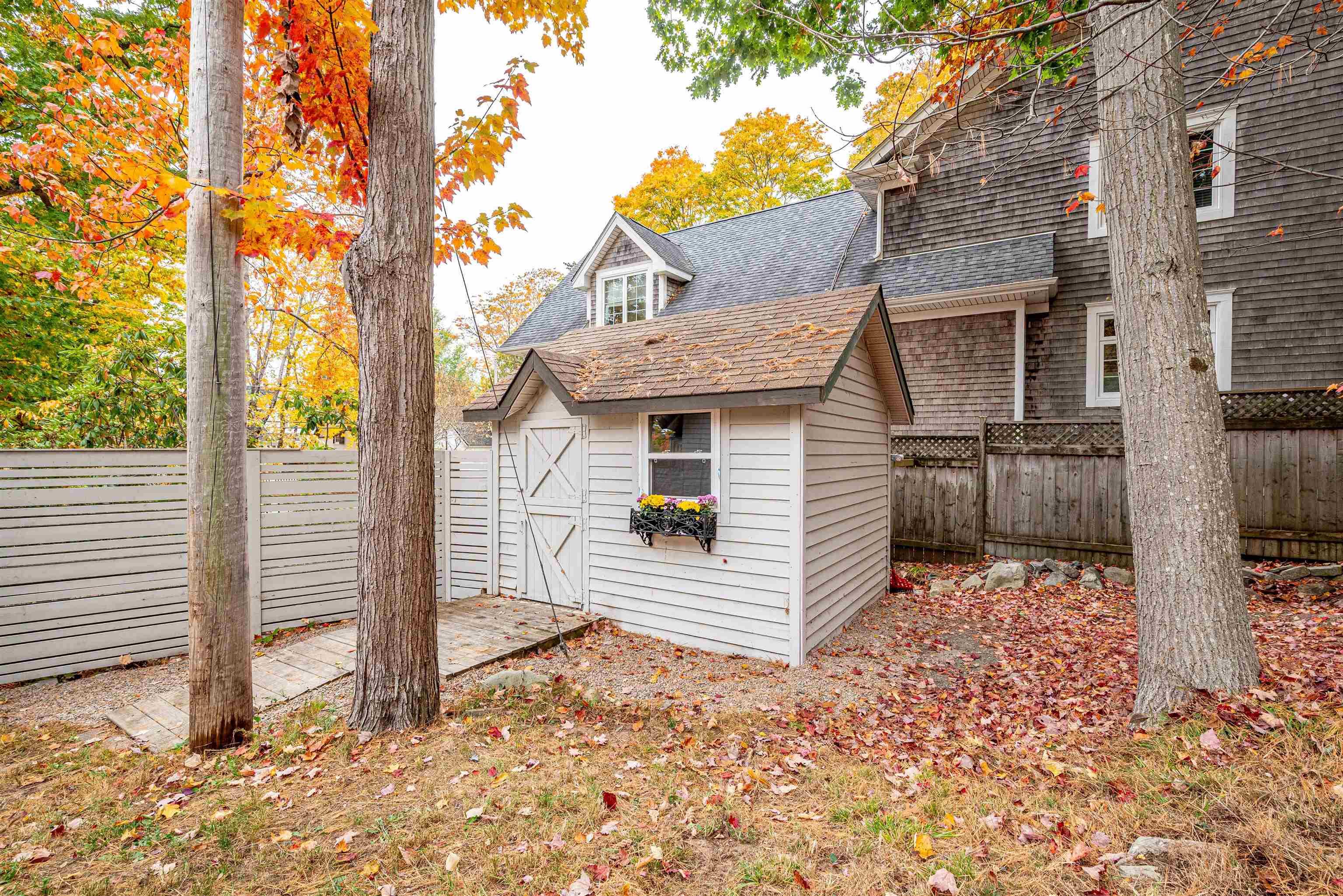 $982,000.00: 680 Shore Drive, Bedford