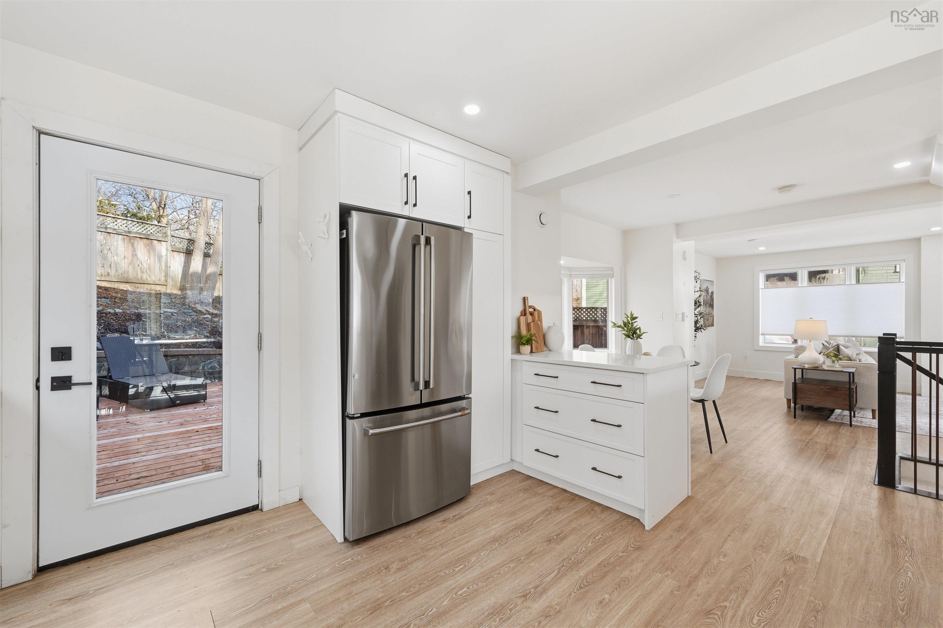 $982,000.00: 680 Shore Drive, Bedford