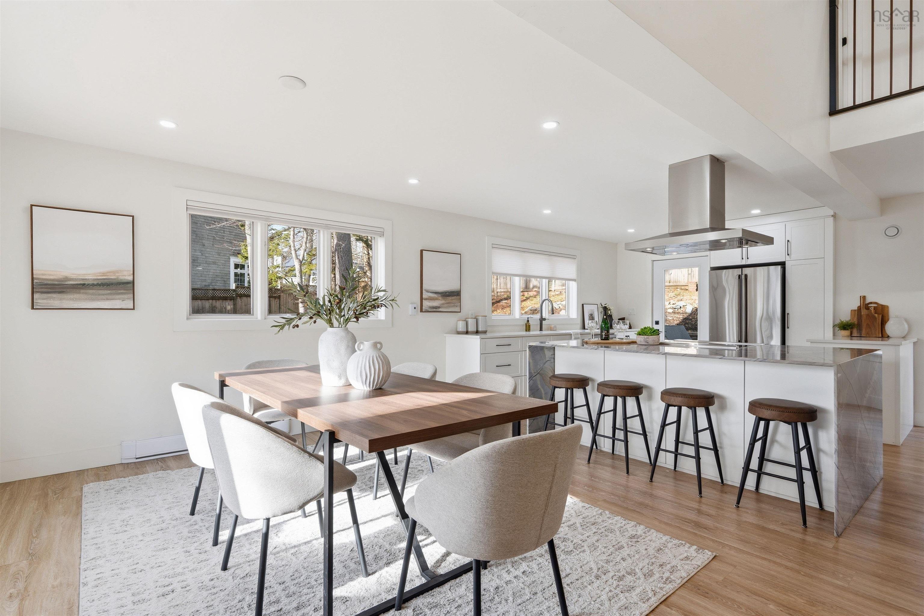 $982,000.00: 680 Shore Drive, Bedford