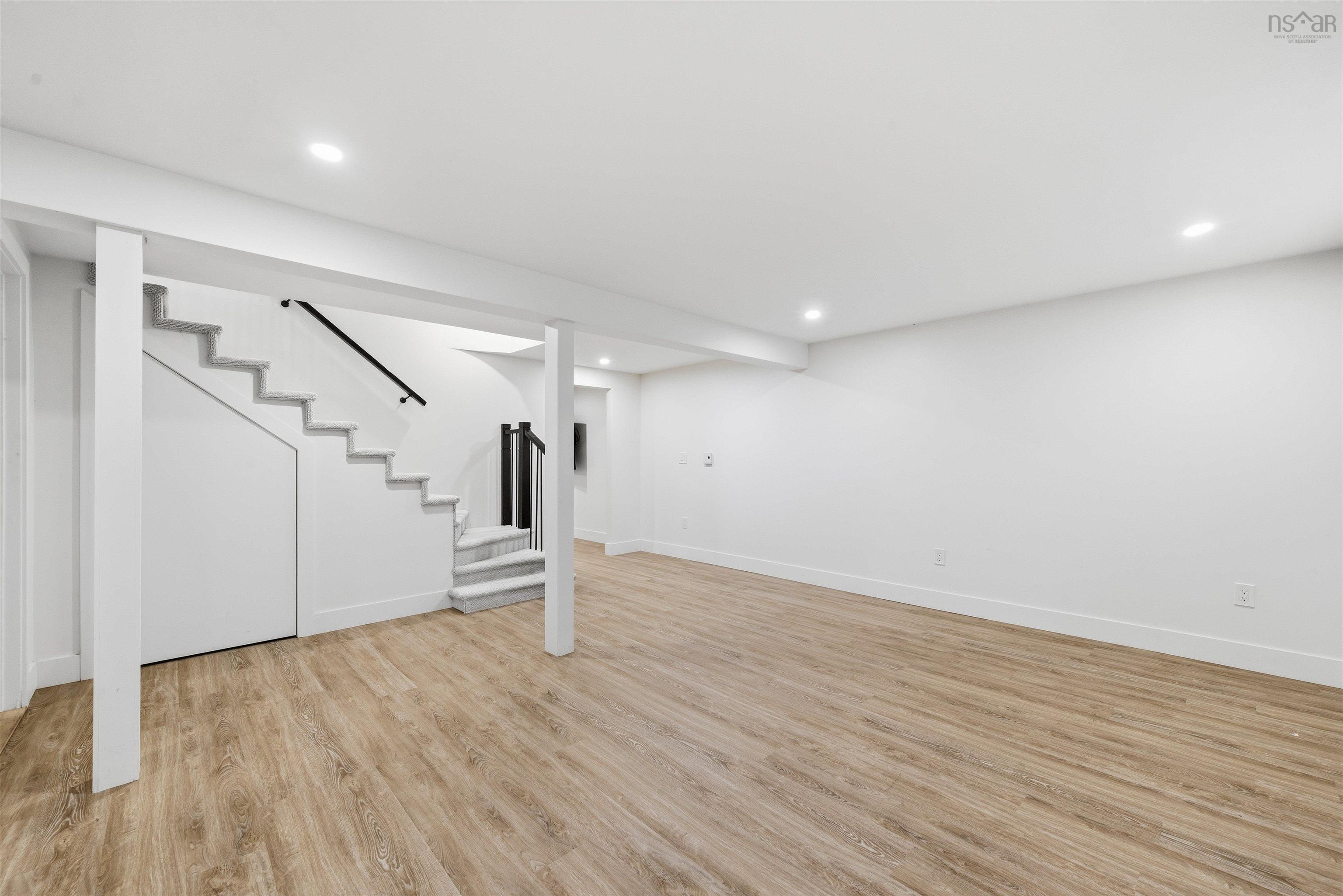 $982,000.00: 680 Shore Drive, Bedford