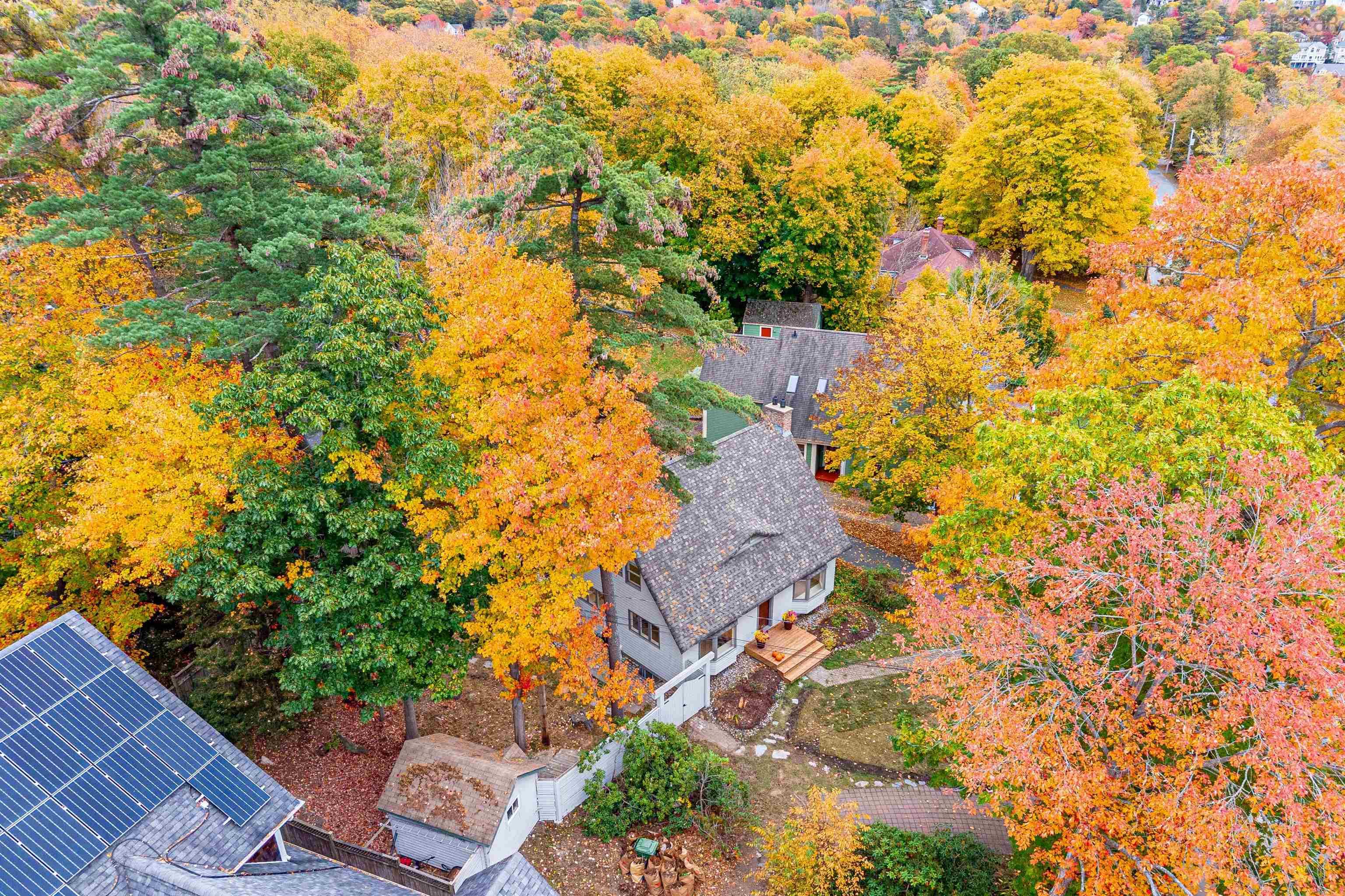 $982,000.00: 680 Shore Drive, Bedford