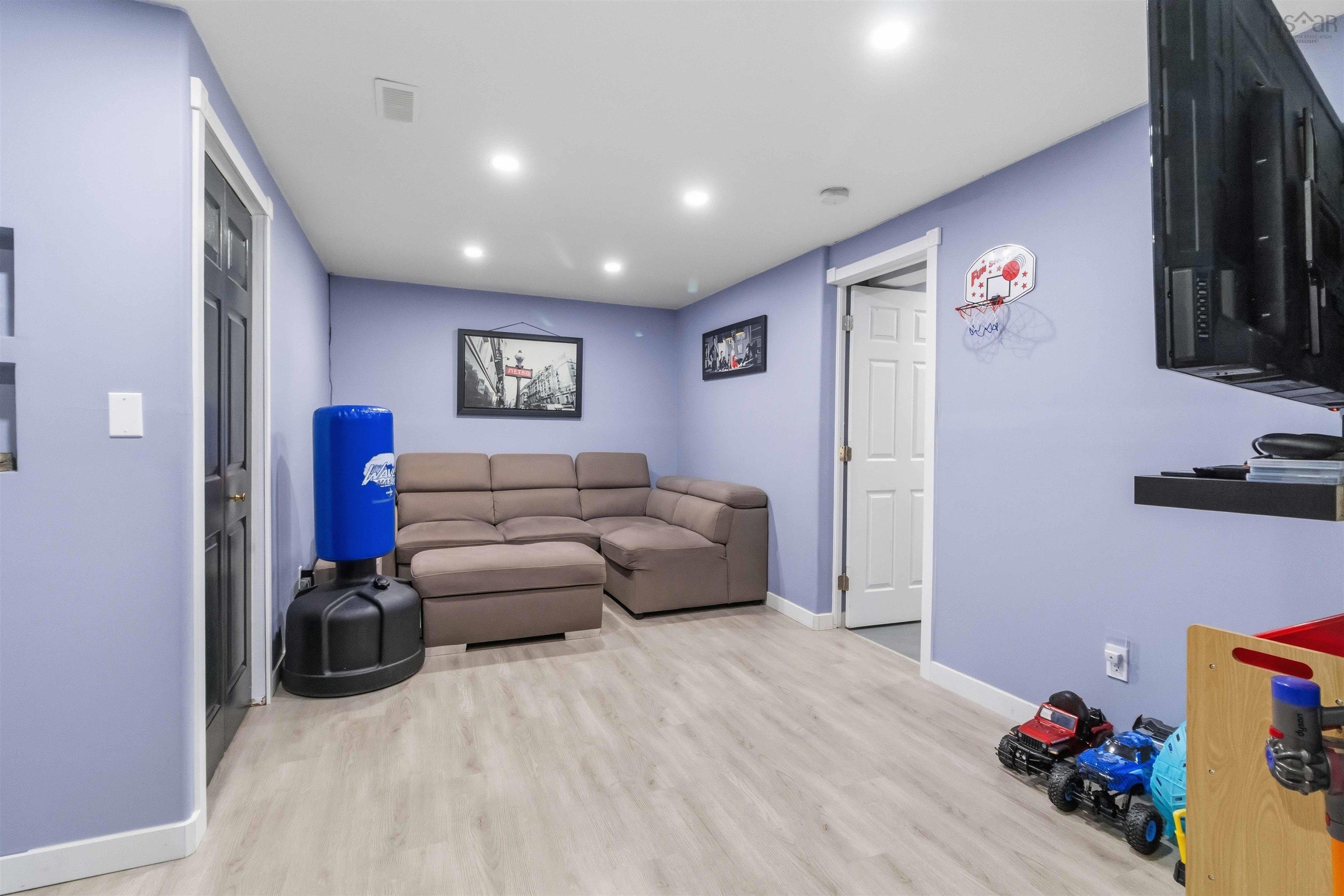 $389,900.00: 14 Matador Court, Lower Sackville