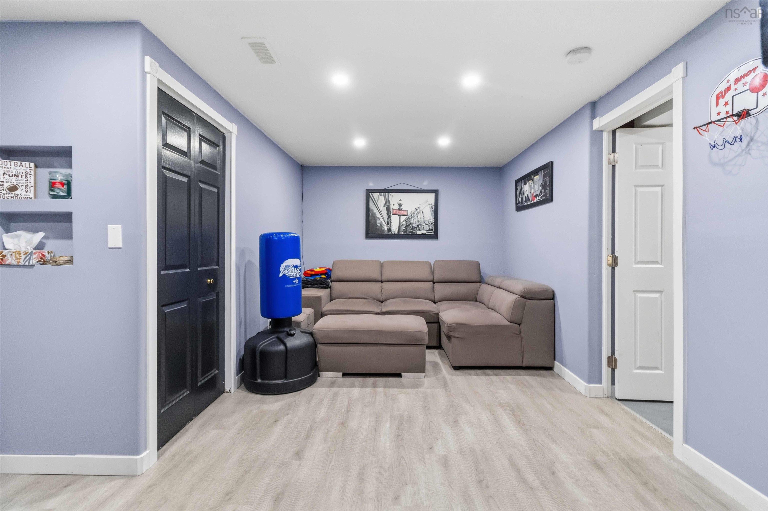 $389,900.00: 14 Matador Court, Lower Sackville