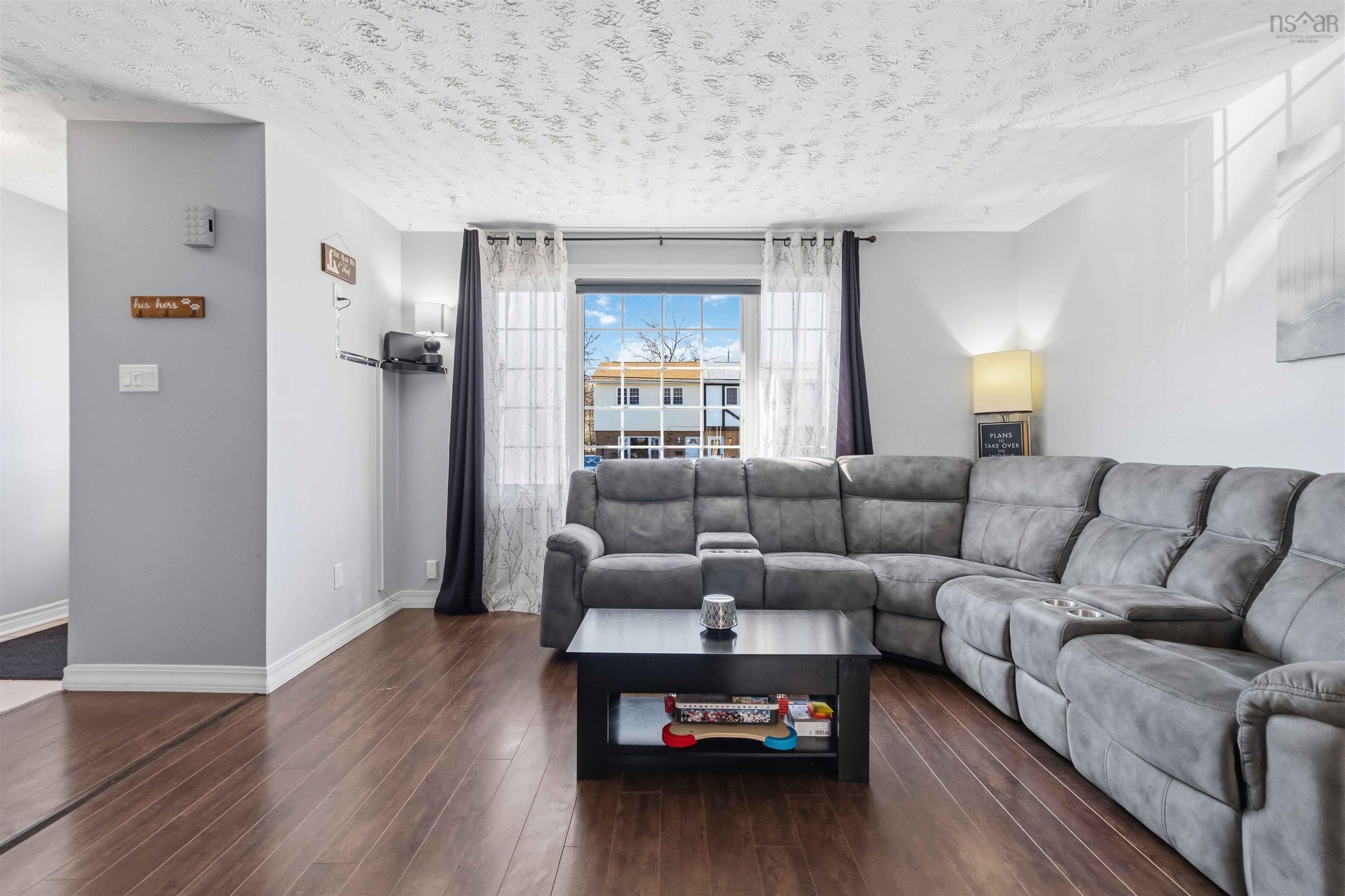 $389,900.00: 14 Matador Court, Lower Sackville