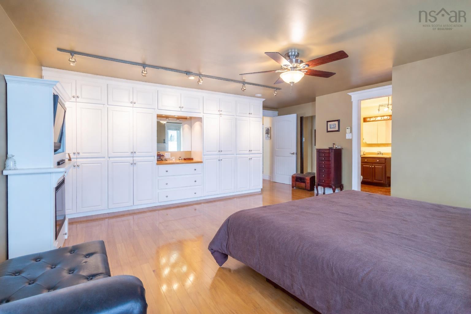 $799,000.00: 507 King Street, New Waterford