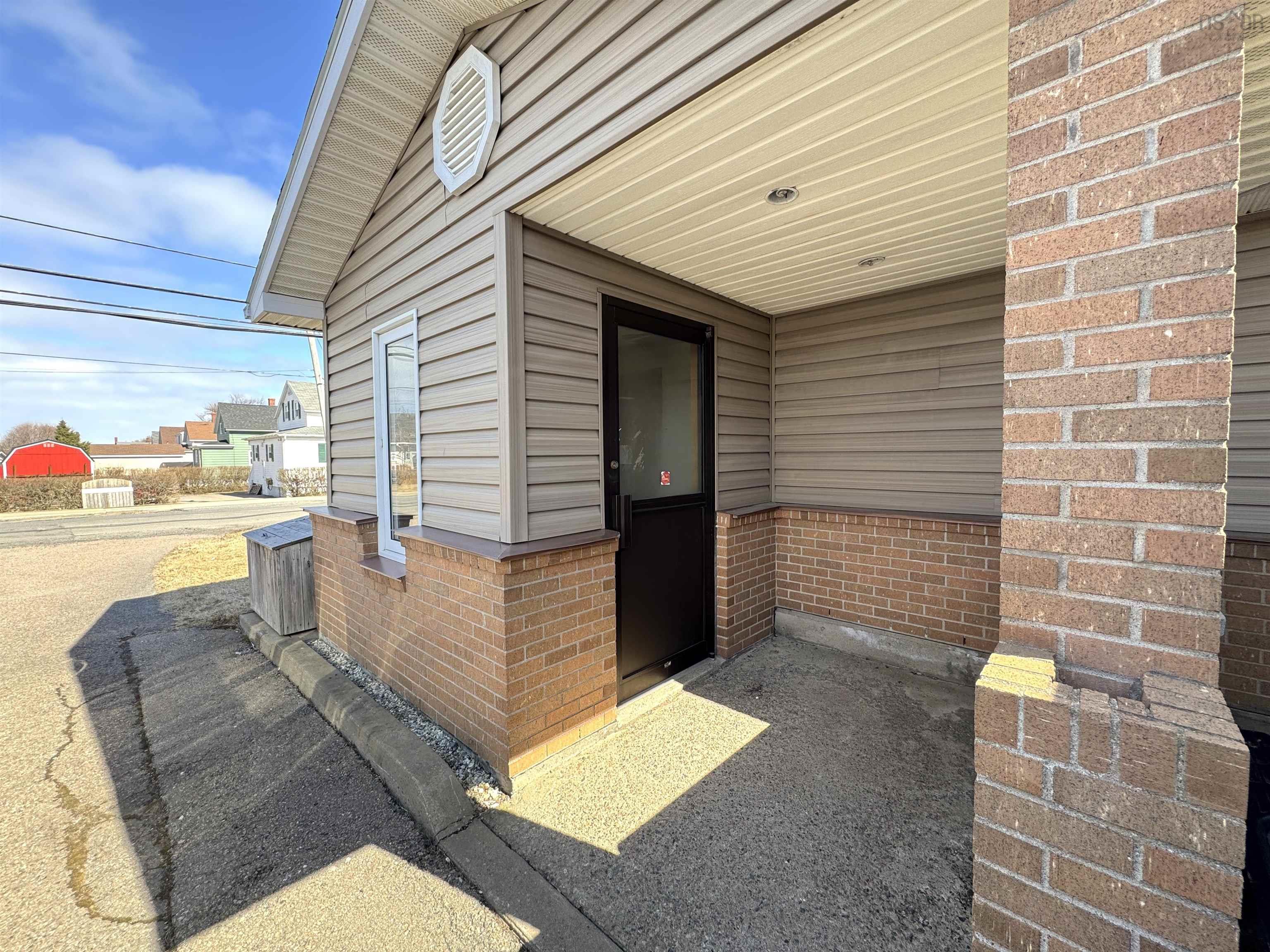 $799,000.00: 507 King Street, New Waterford