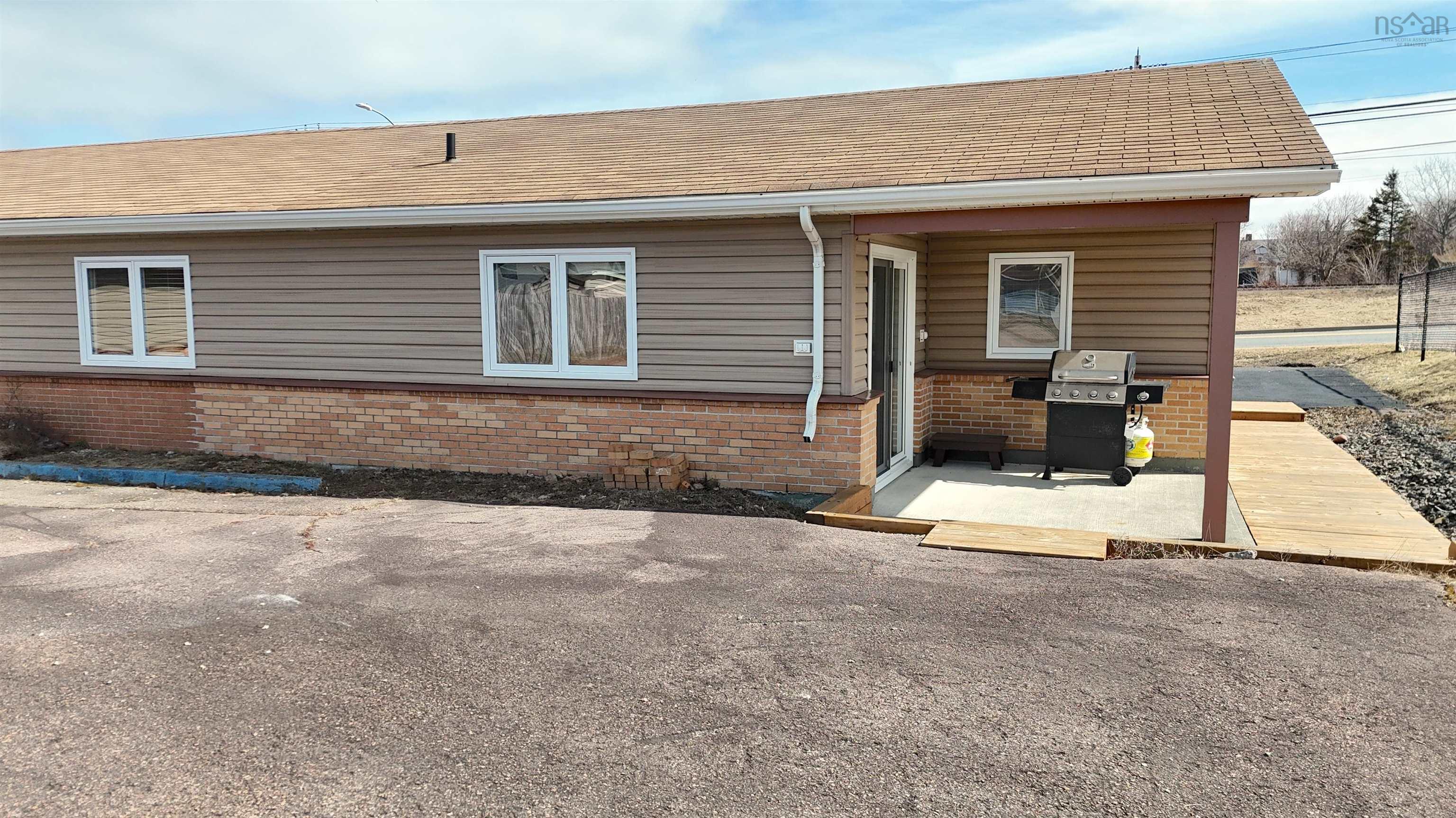 $725,000.00: 507 King Street, New Waterford