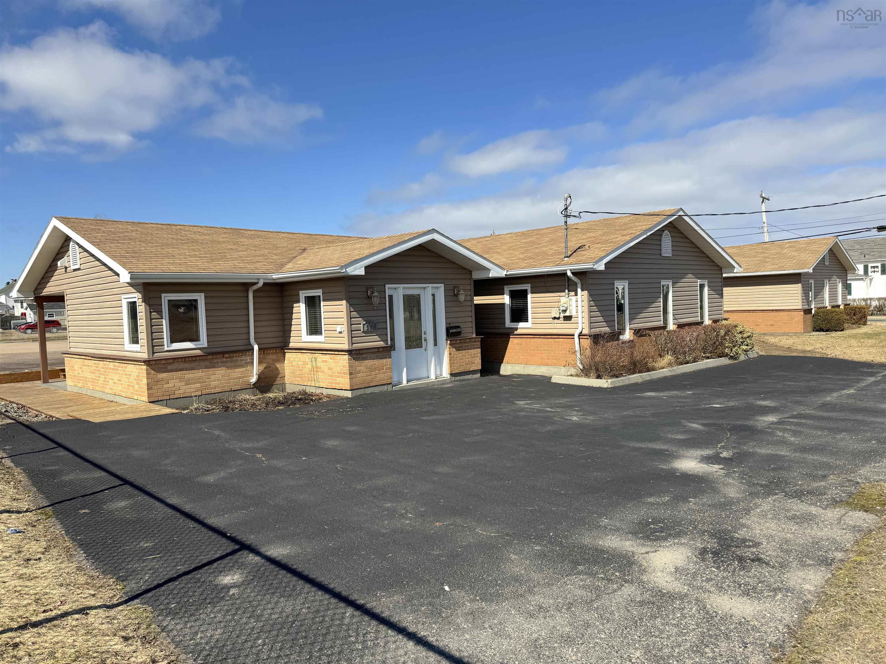 $725,000.00: 507 King Street, New Waterford