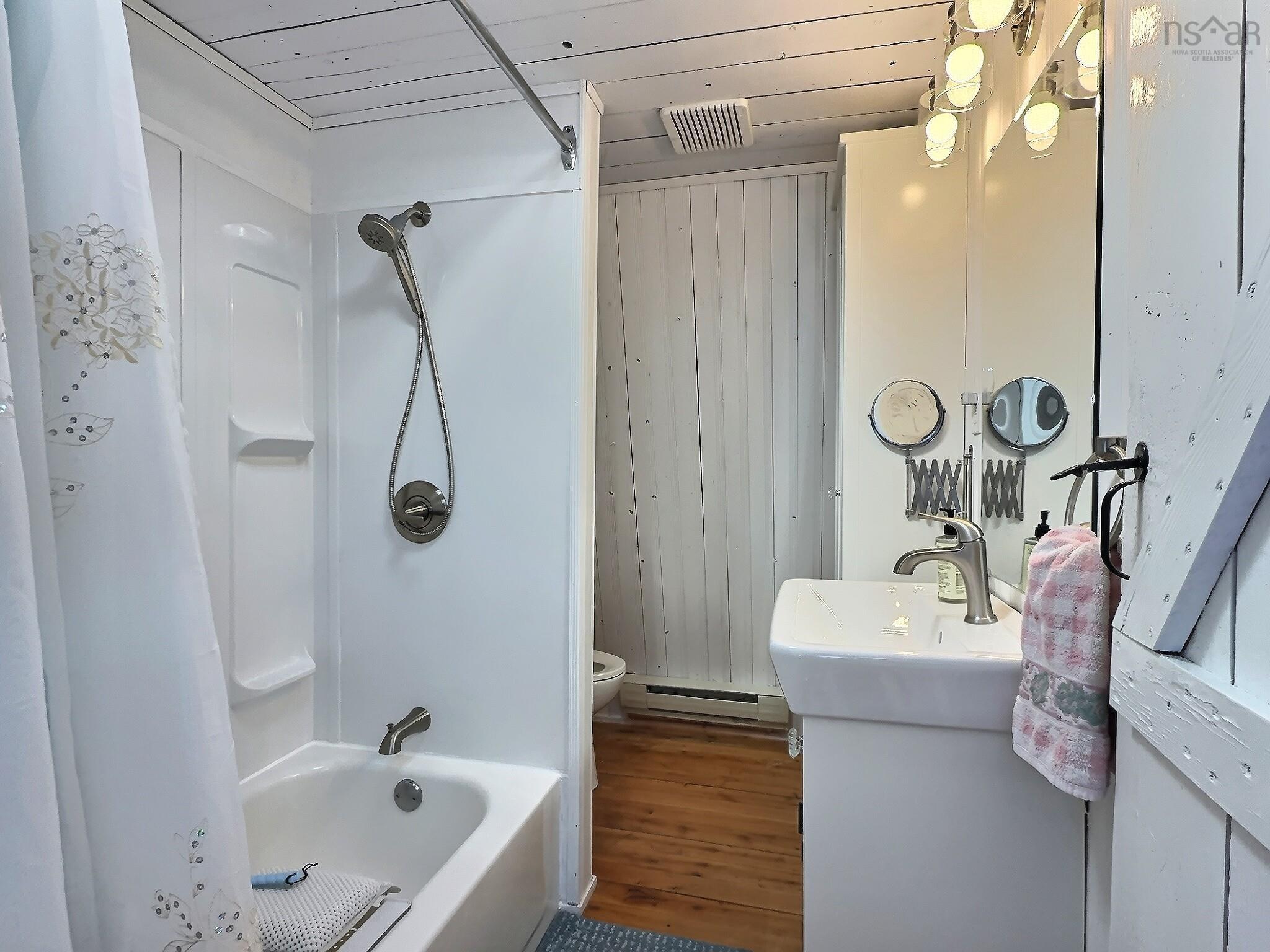 $749,900.00: 278/280 Etta Drive, Economy