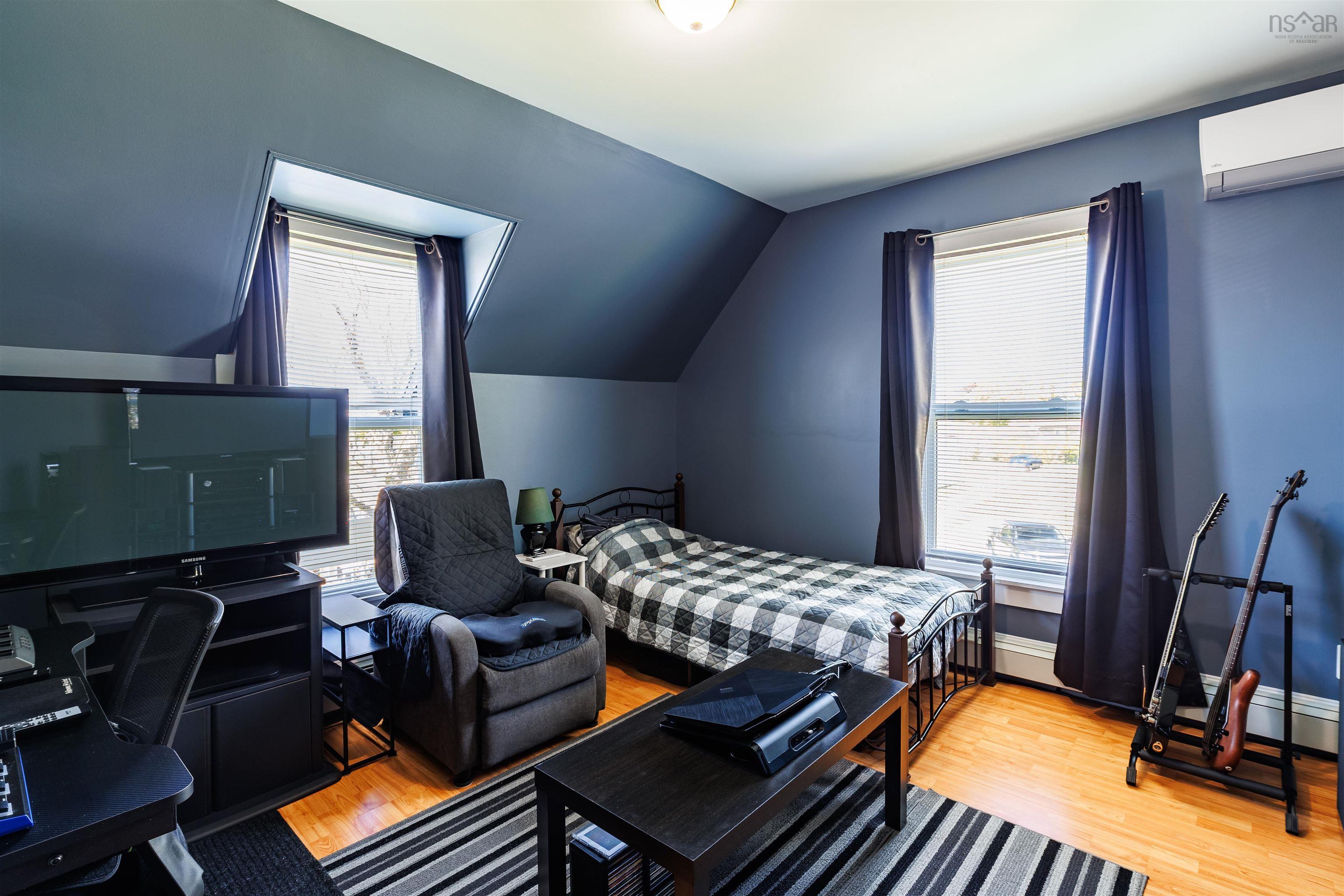 $349,900.00: 26 King Street, Yarmouth