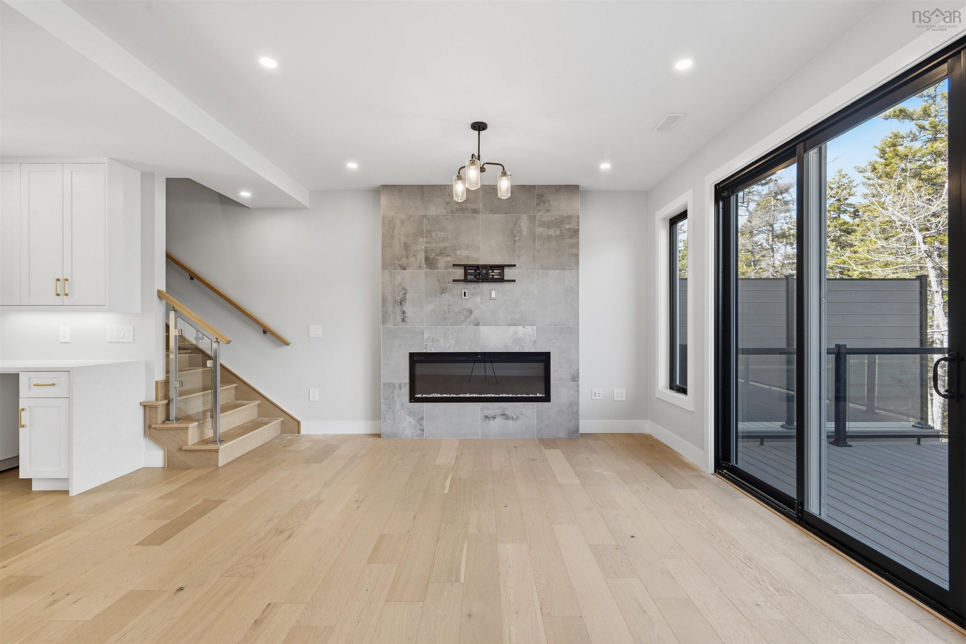 $755,000.00: 5 Trekker Drive, Bedford