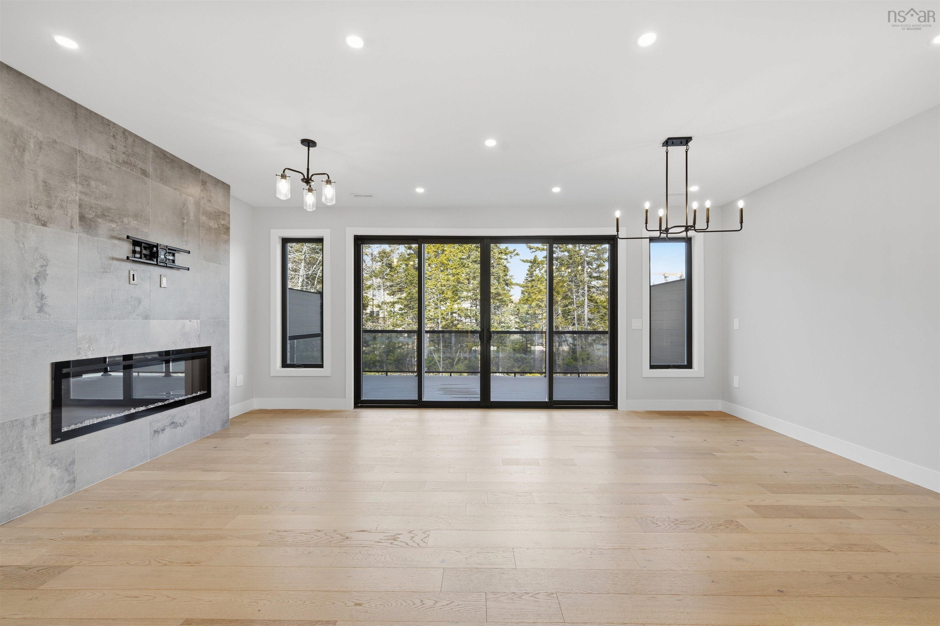 $755,000.00: 5 Trekker Drive, Bedford