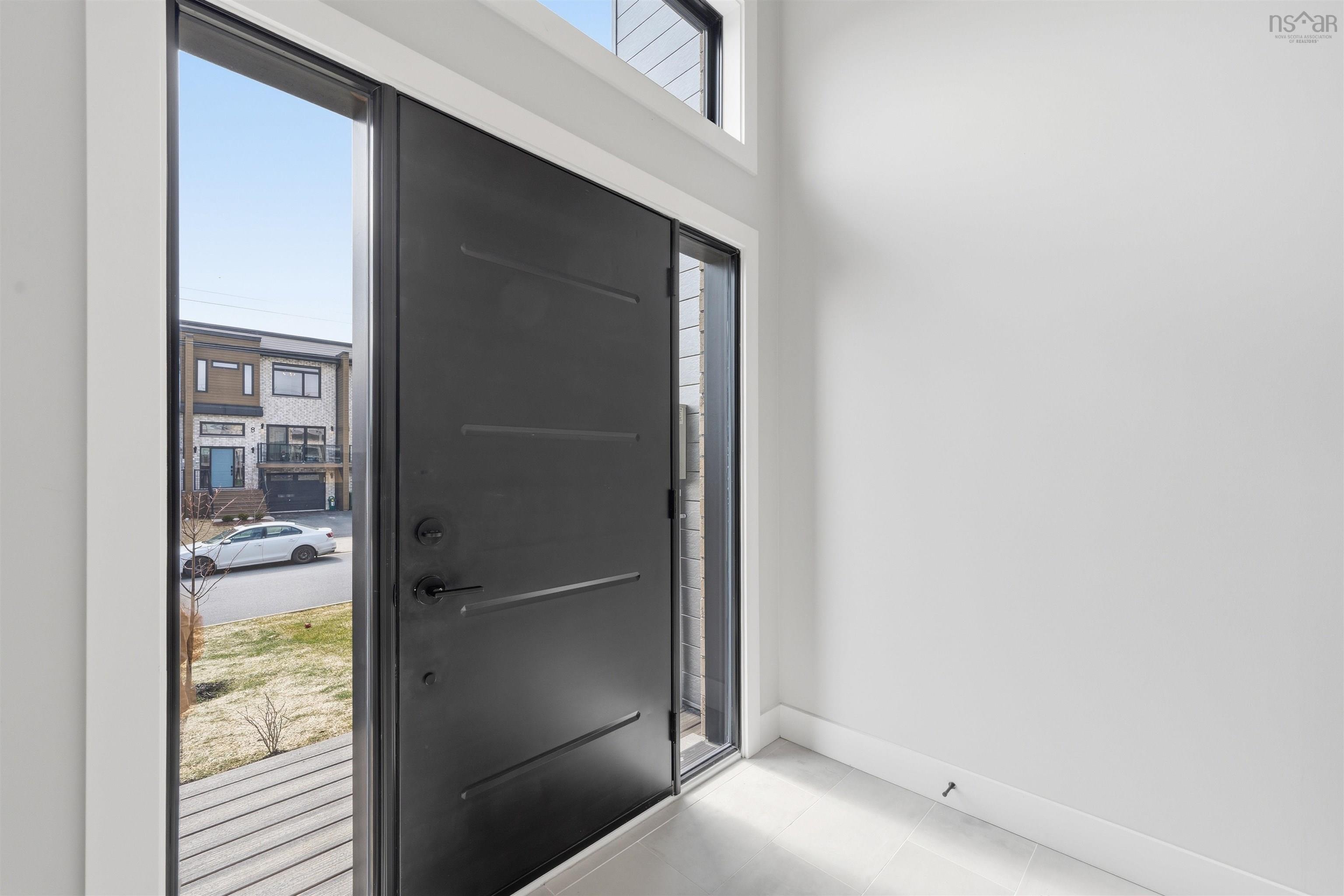 $755,000.00: 5 Trekker Drive, Bedford