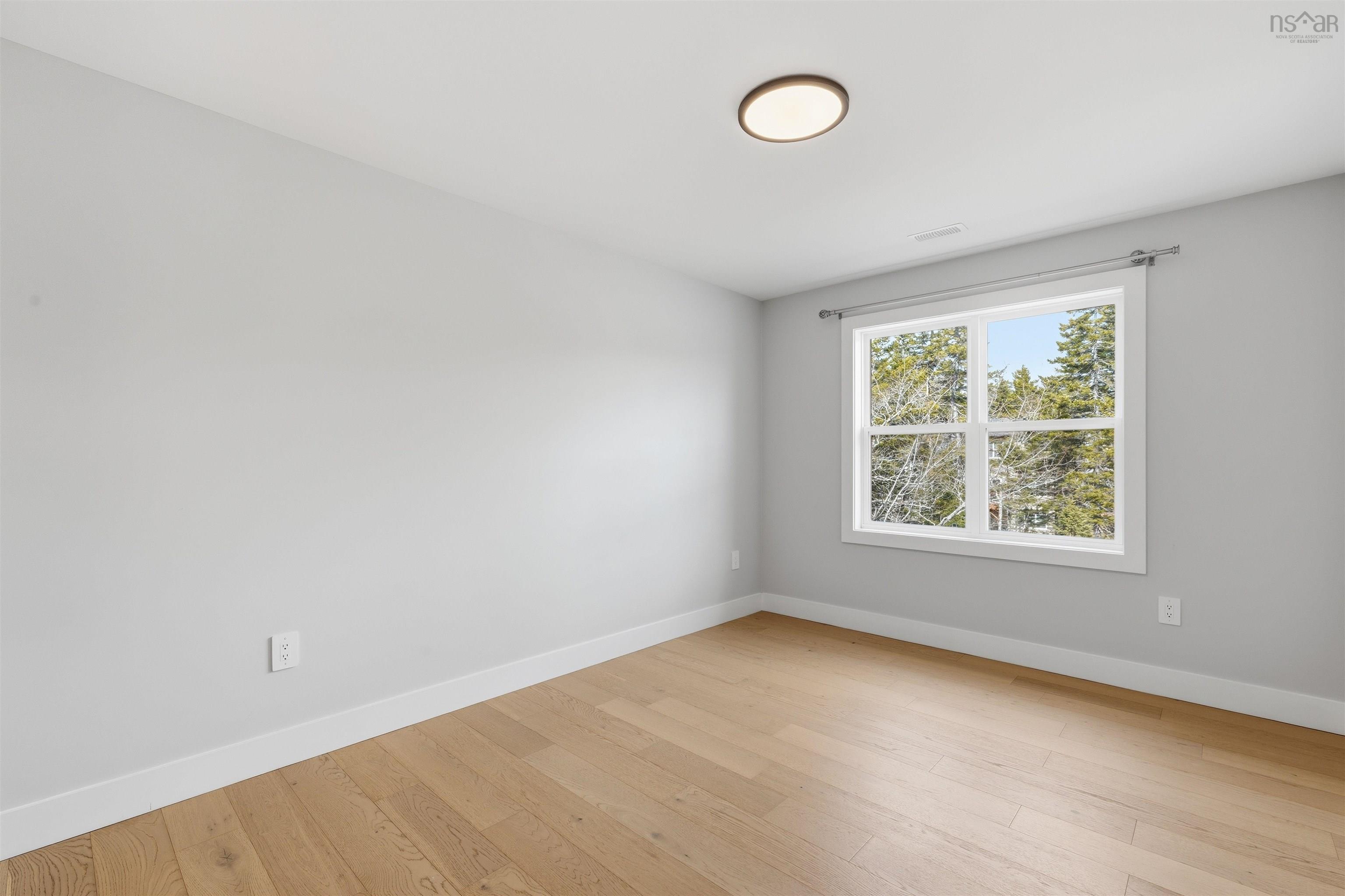 $755,000.00: 5 Trekker Drive, Bedford