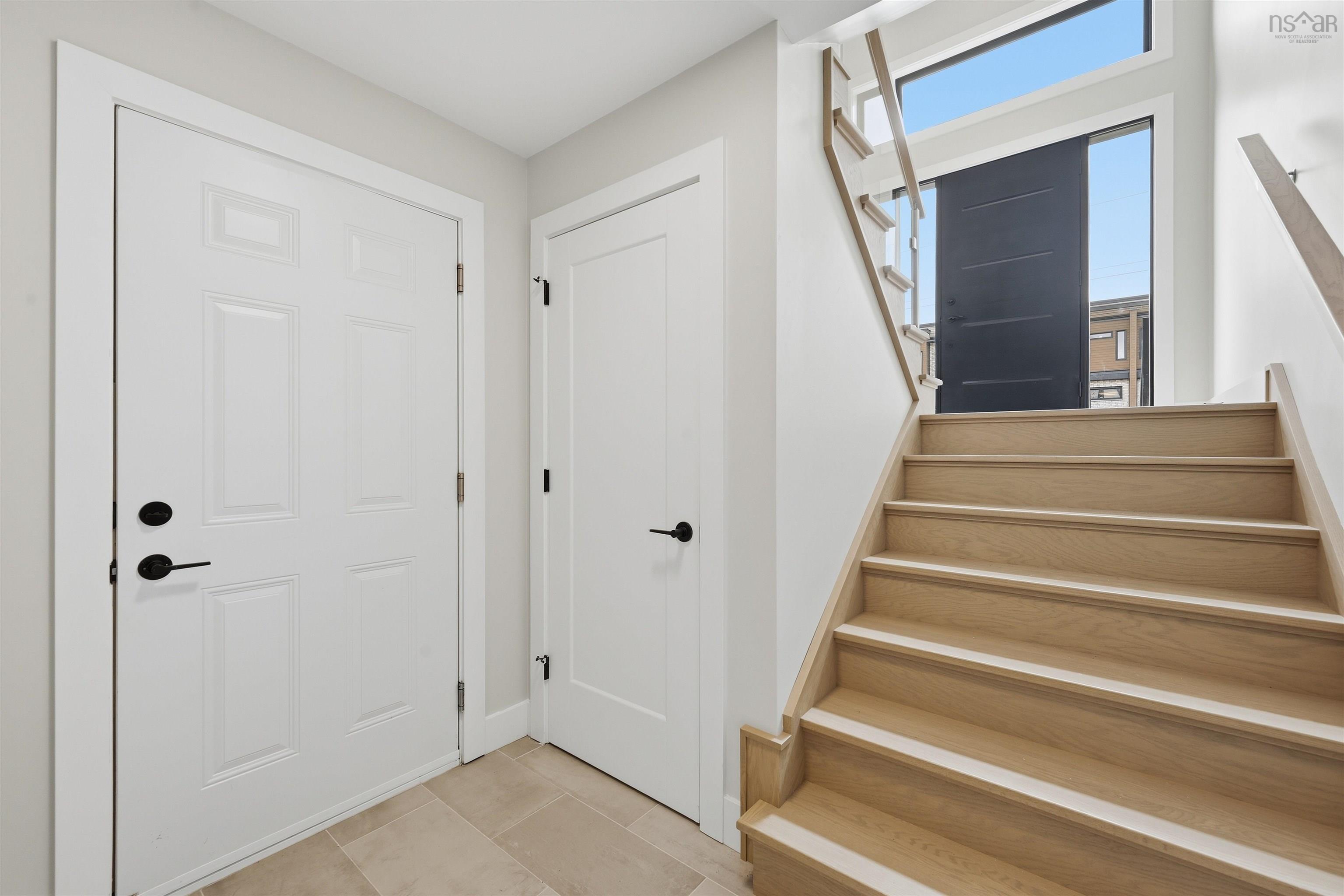 $755,000.00: 5 Trekker Drive, Bedford