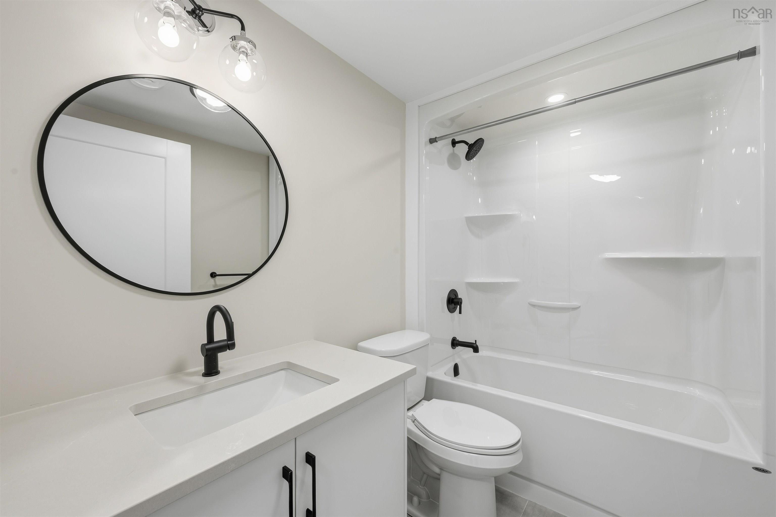 $755,000.00: 5 Trekker Drive, Bedford