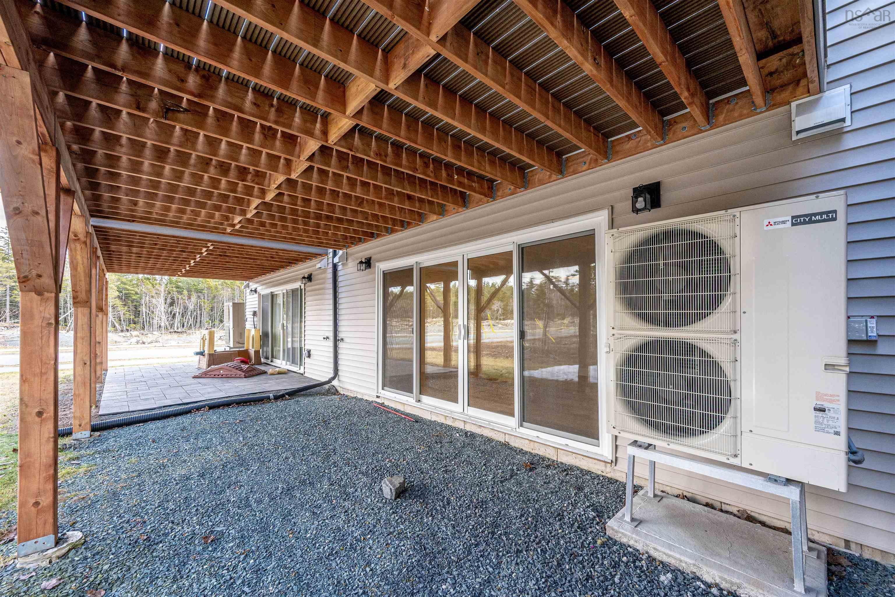 $755,000.00: 5 Trekker Drive, Bedford