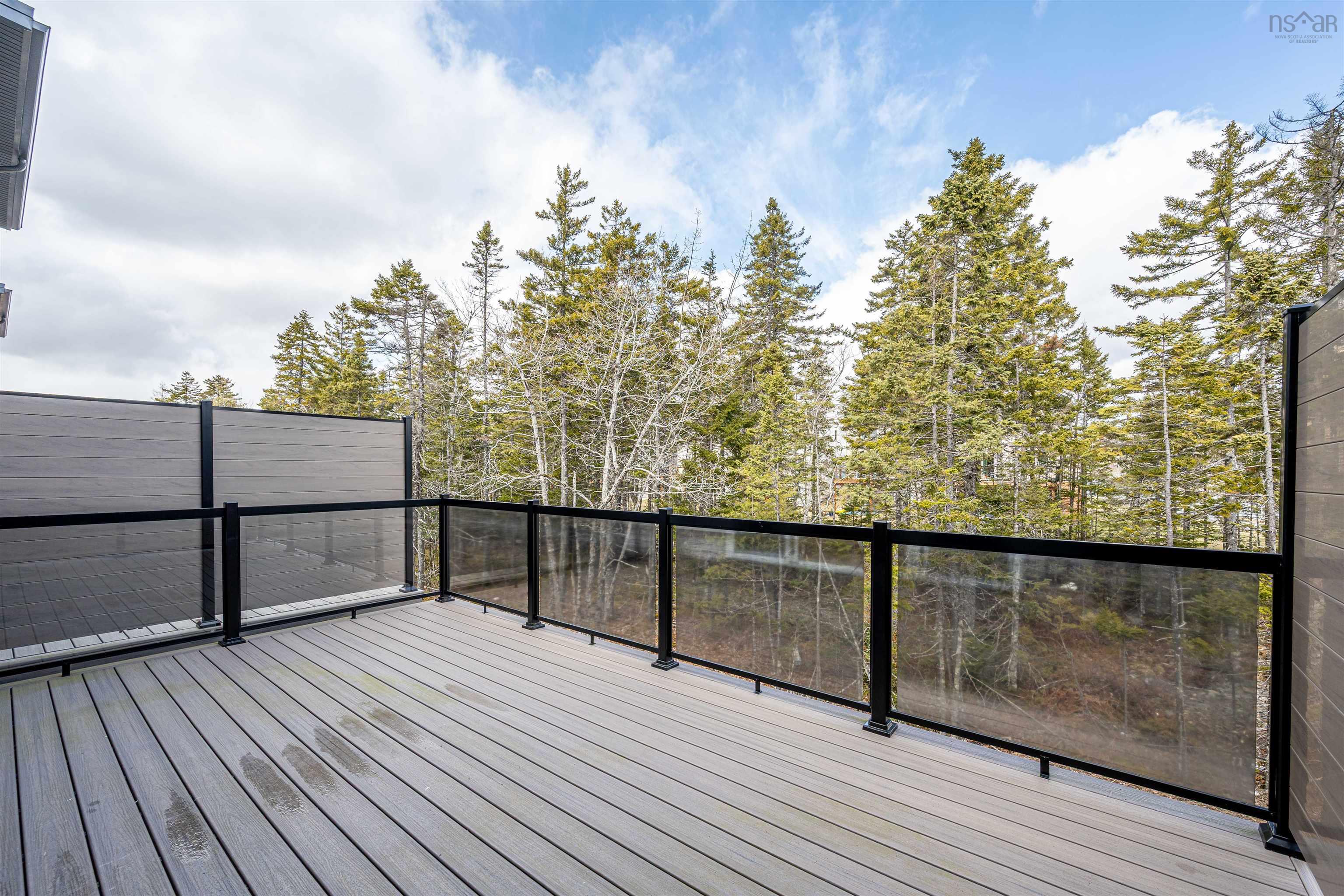 $755,000.00: 5 Trekker Drive, Bedford