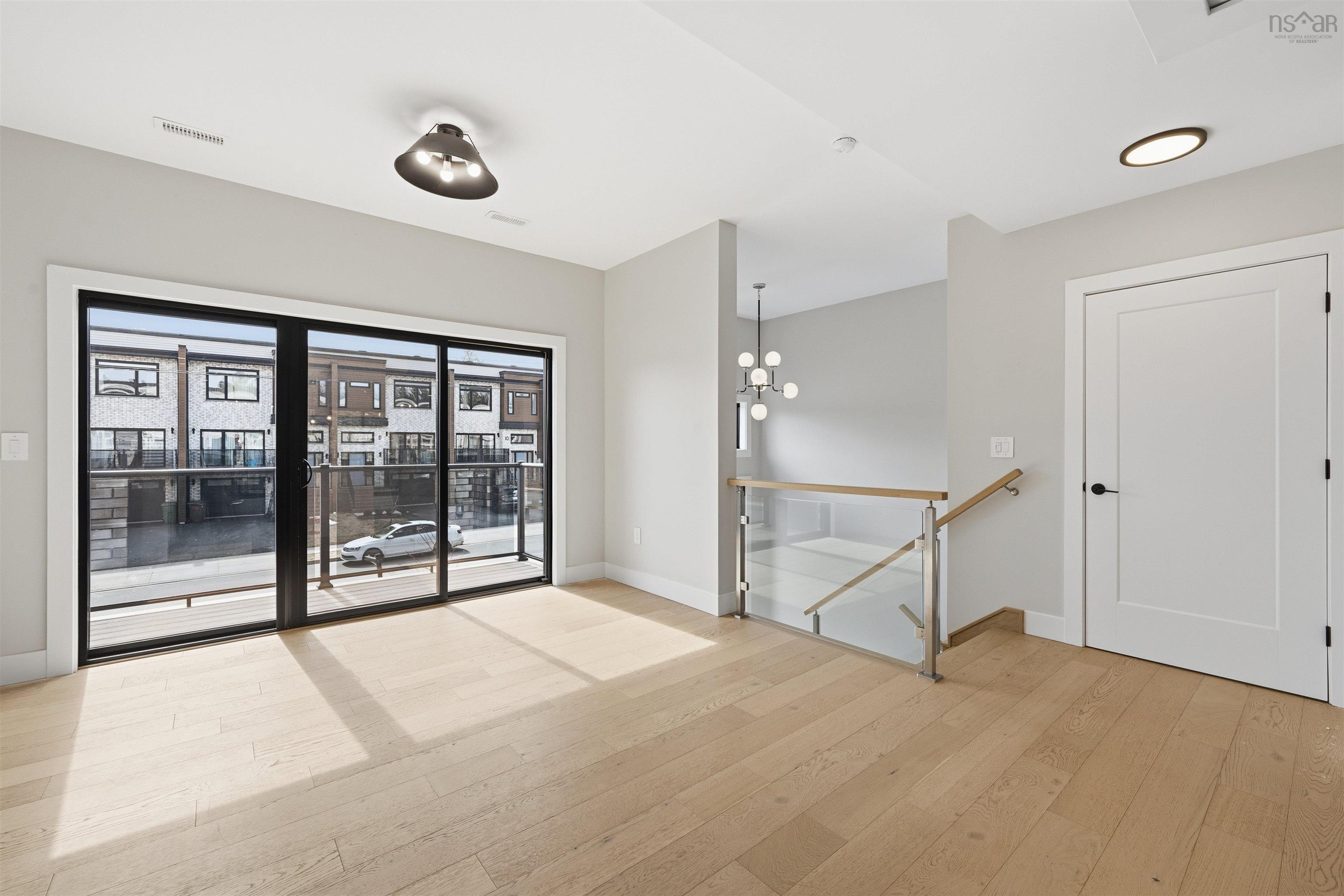 $755,000.00: 5 Trekker Drive, Bedford