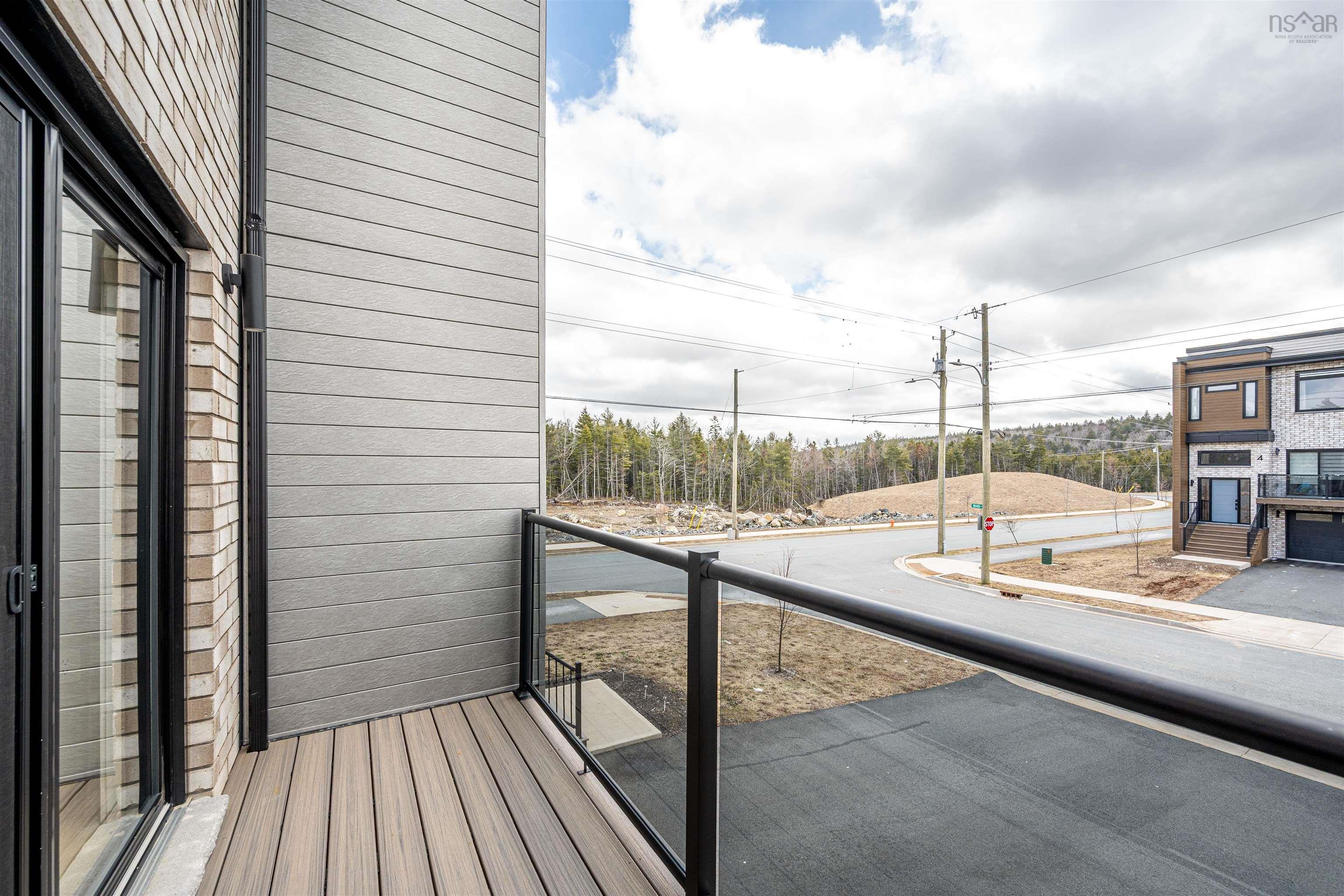 $755,000.00: 5 Trekker Drive, Bedford