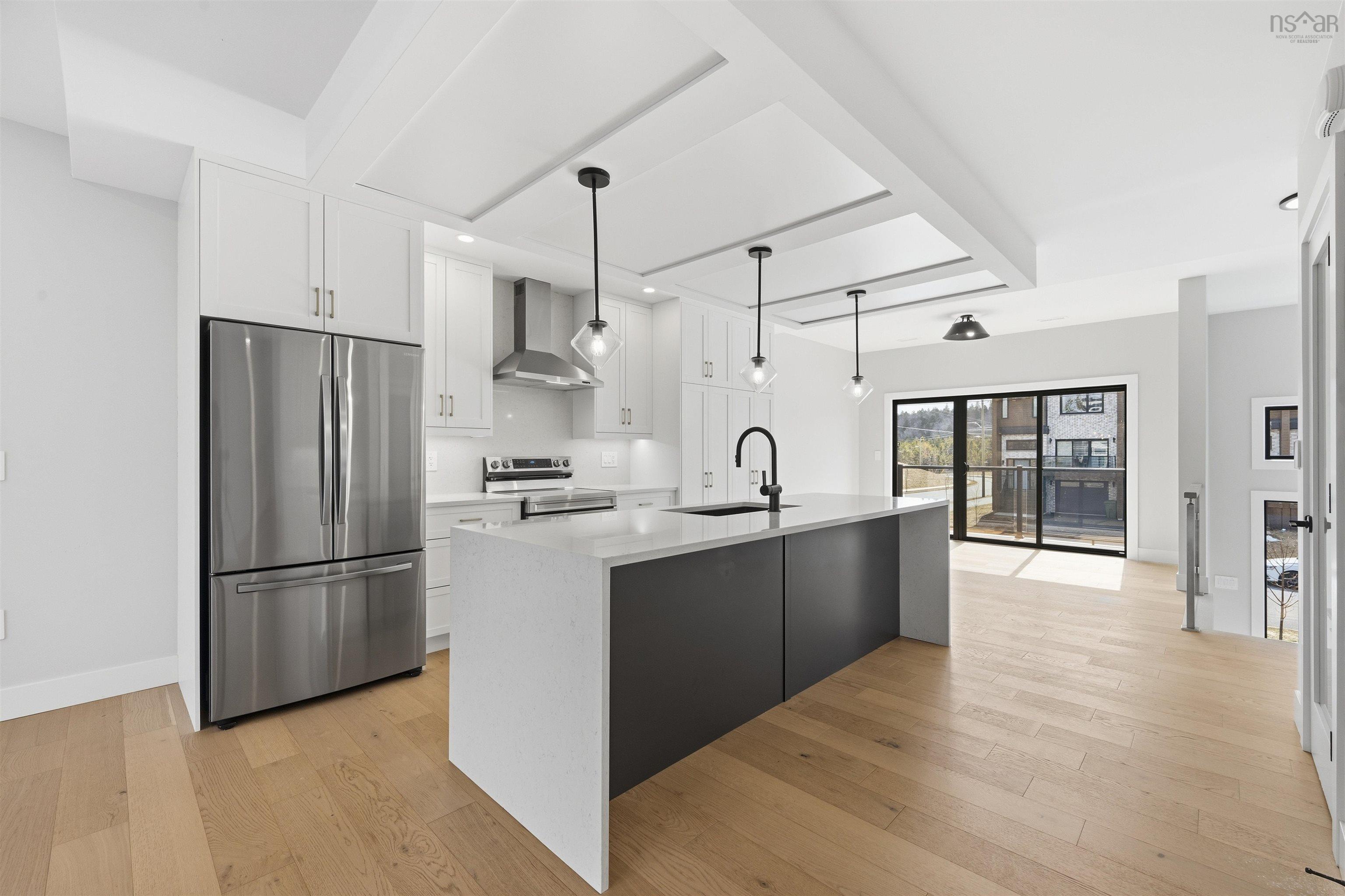 $755,000.00: 5 Trekker Drive, Bedford