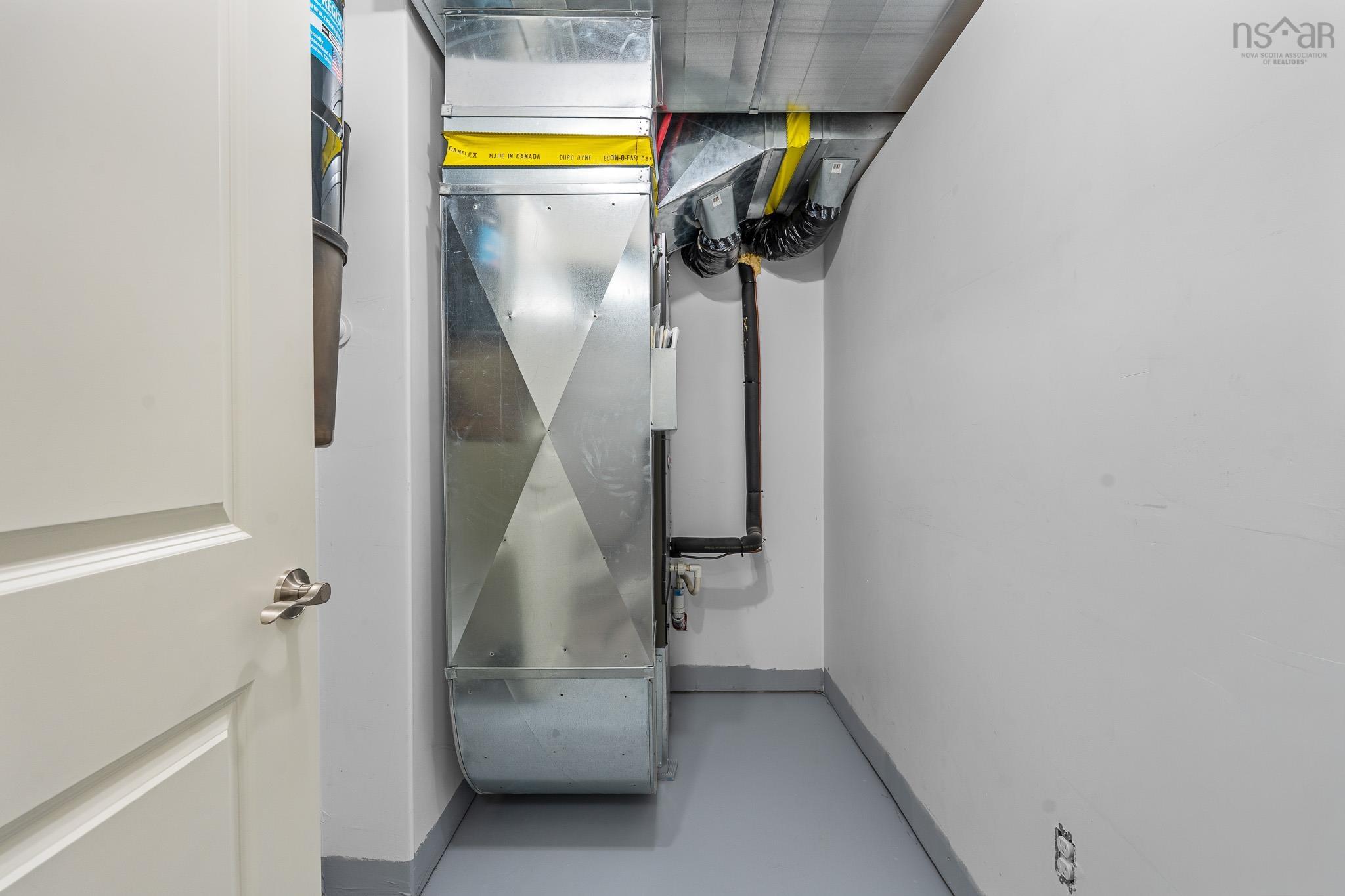 $950,000.00: 147 Crooked Stick Pass, Beaver Bank