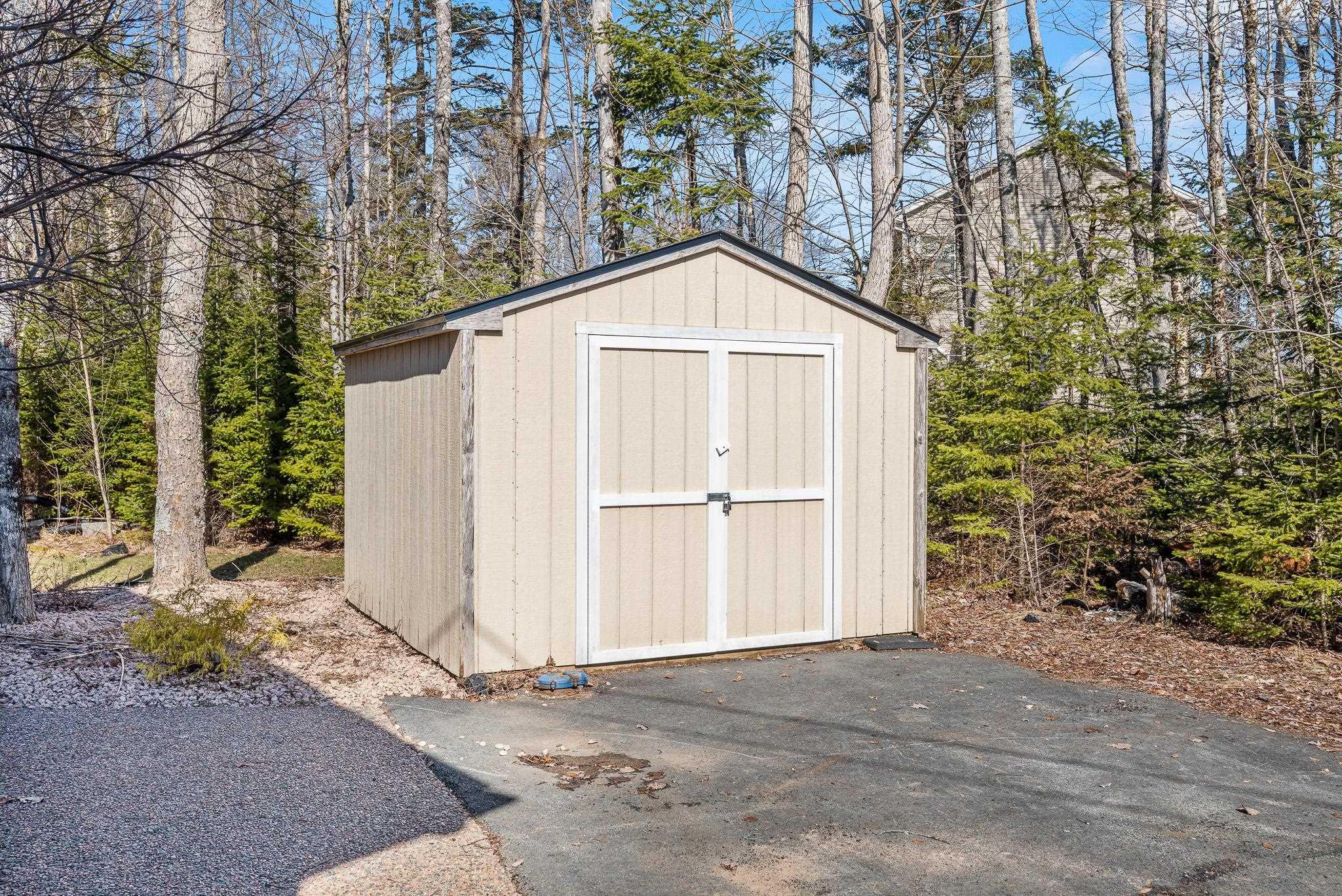 $950,000.00: 147 Crooked Stick Pass, Beaver Bank