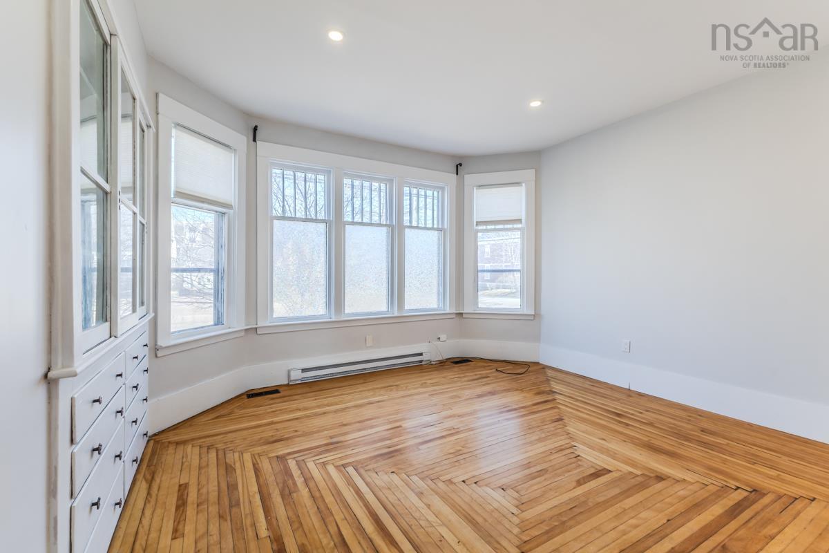 $635,000.00: 104 LORNE Street, Truro