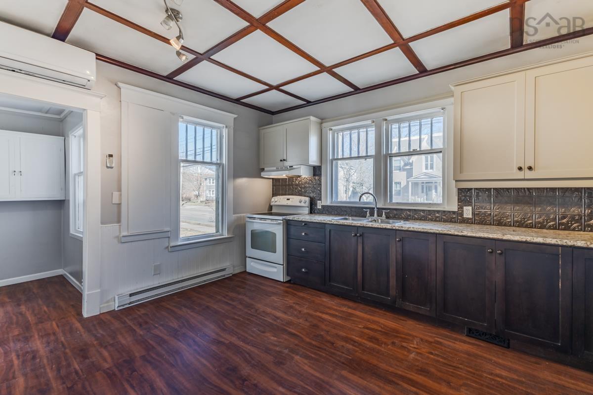 $635,000.00: 104 LORNE Street, Truro