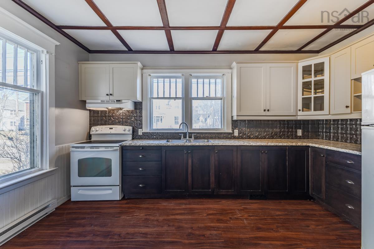 $635,000.00: 104 LORNE Street, Truro