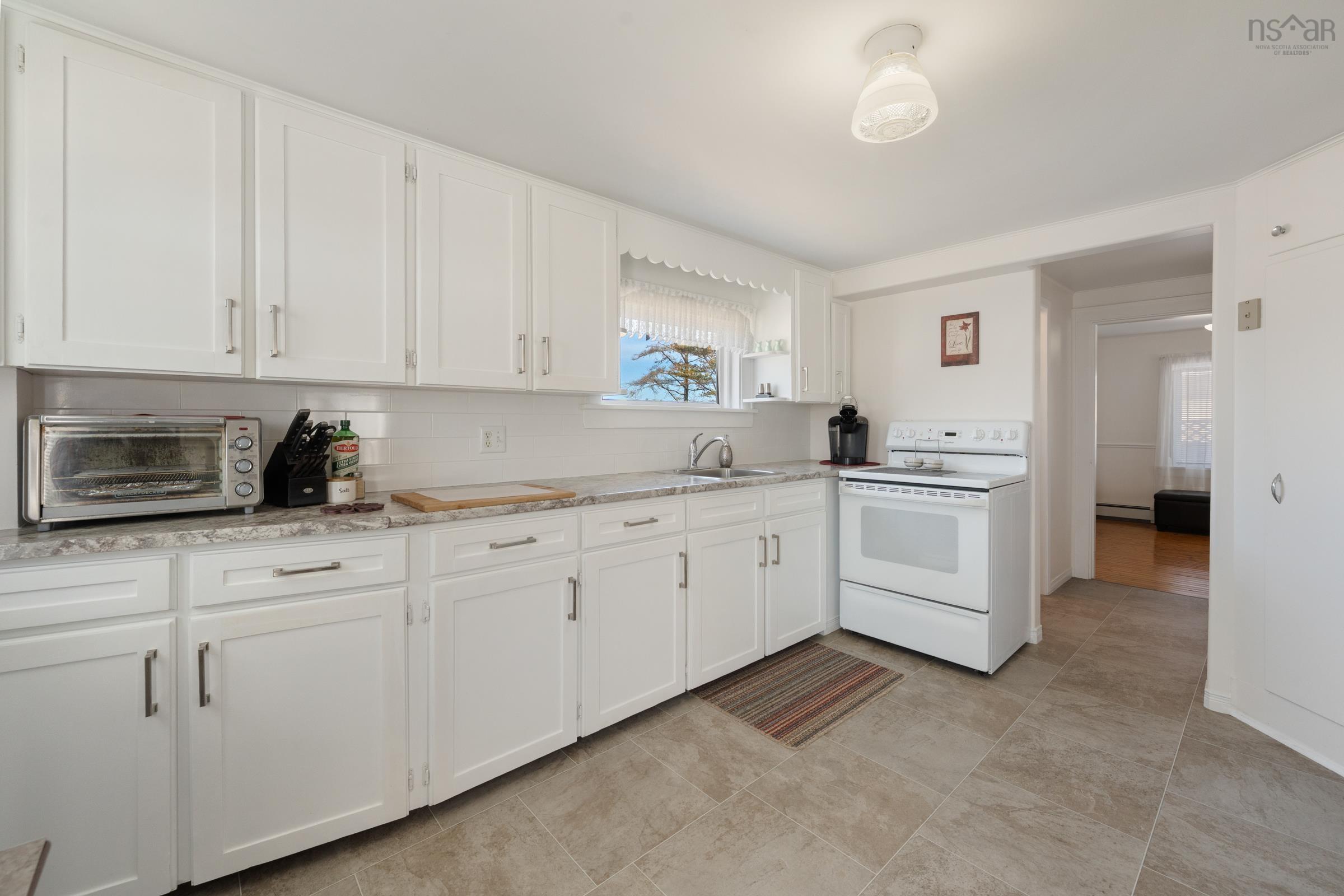 $299,000.00: 853 Highway 340, South Ohio