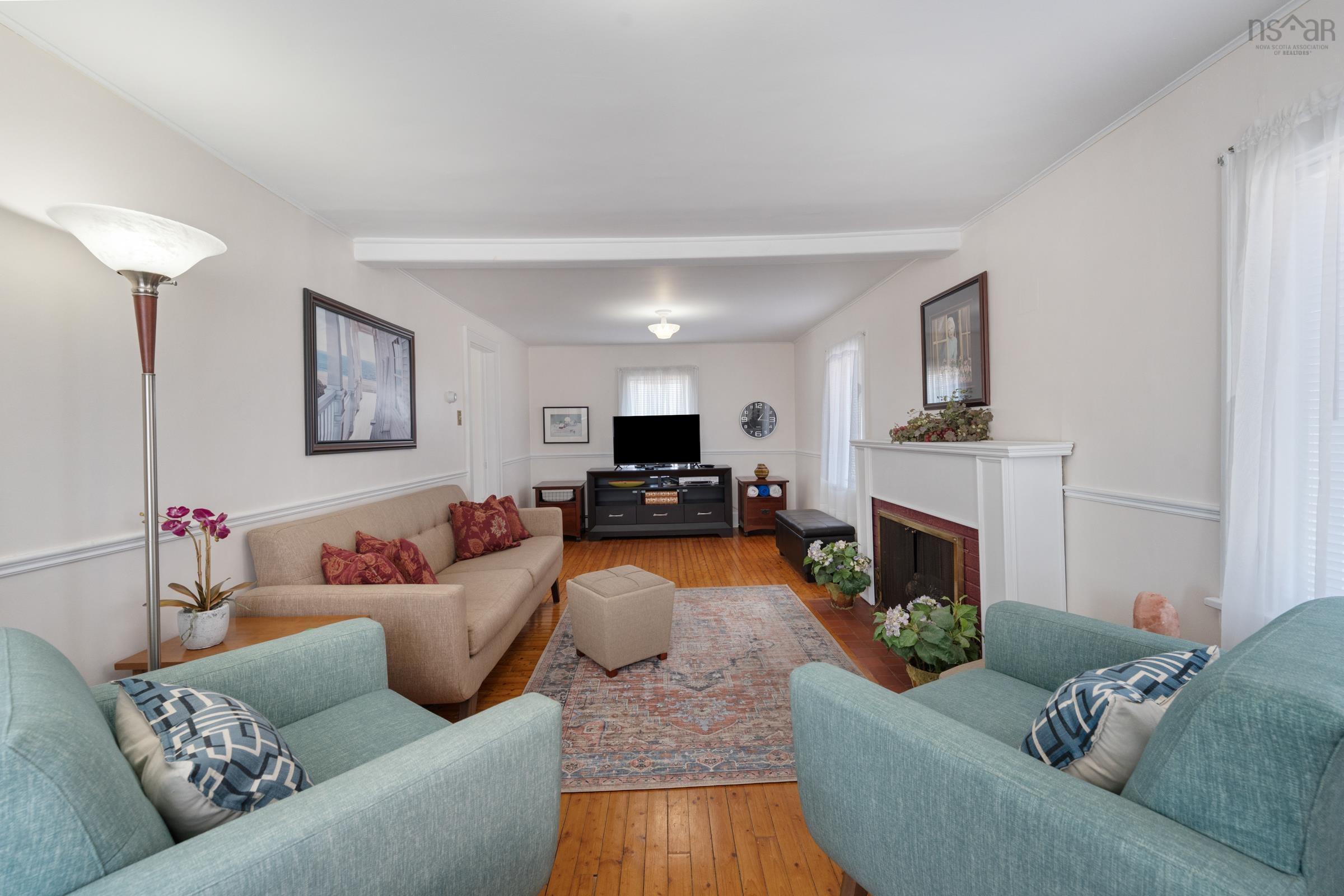 $299,000.00: 853 Highway 340, South Ohio