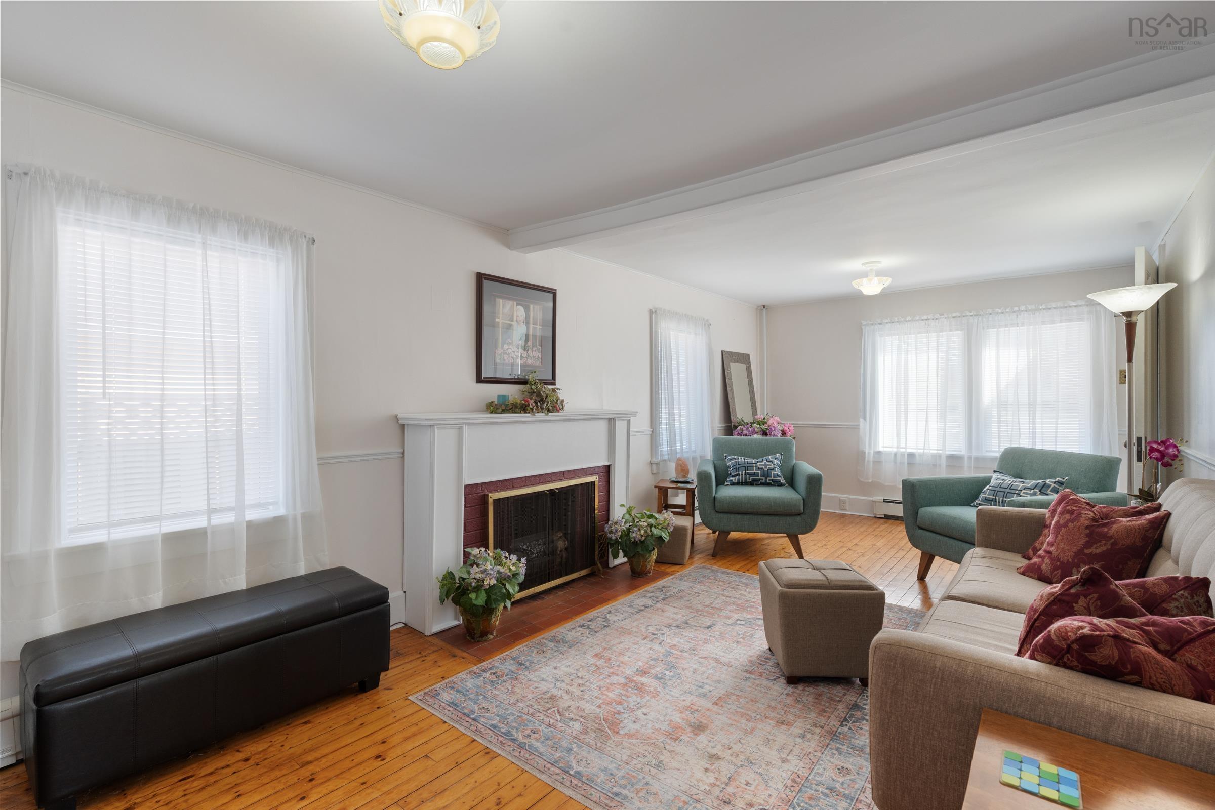 $299,000.00: 853 Highway 340, South Ohio