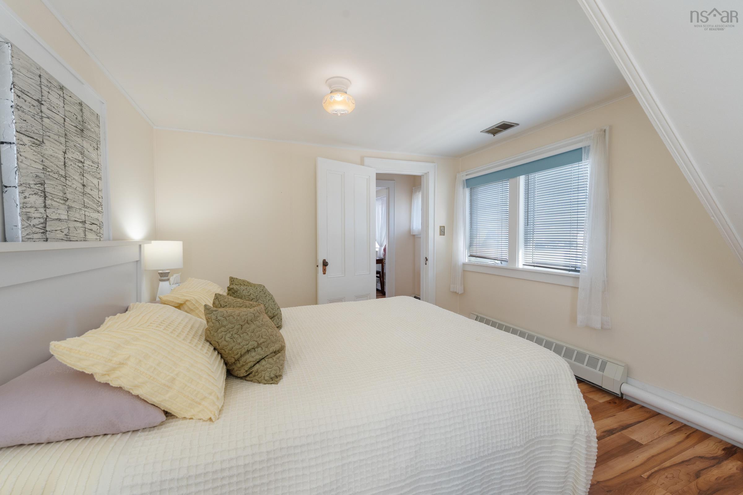 $299,000.00: 853 Highway 340, South Ohio