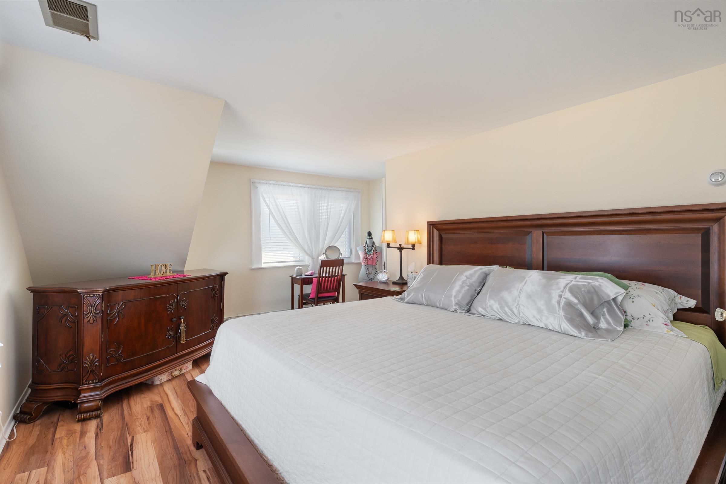 $299,000.00: 853 Highway 340, South Ohio