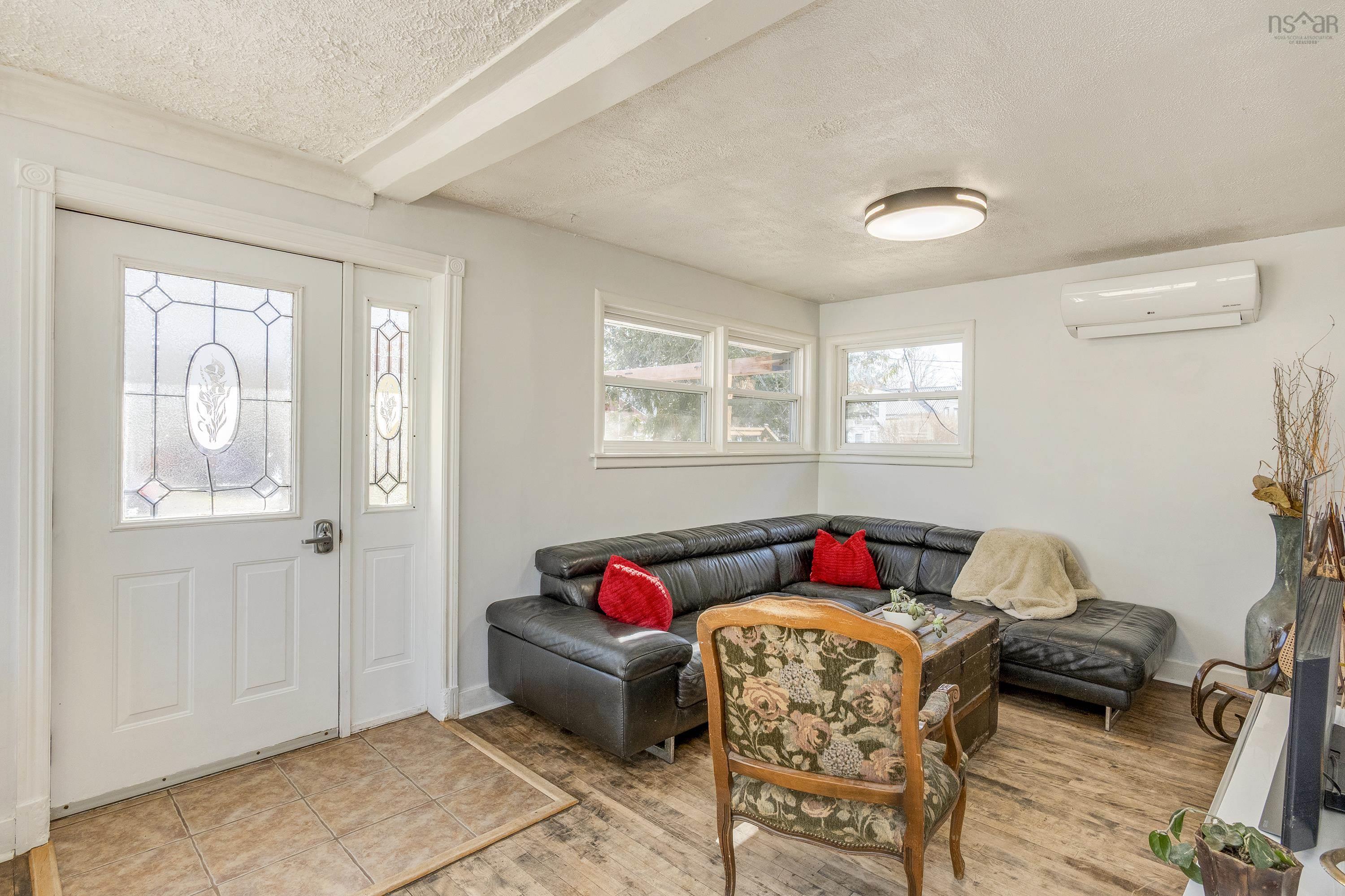 $349,900.00: 12 Porters Avenue, Hantsport