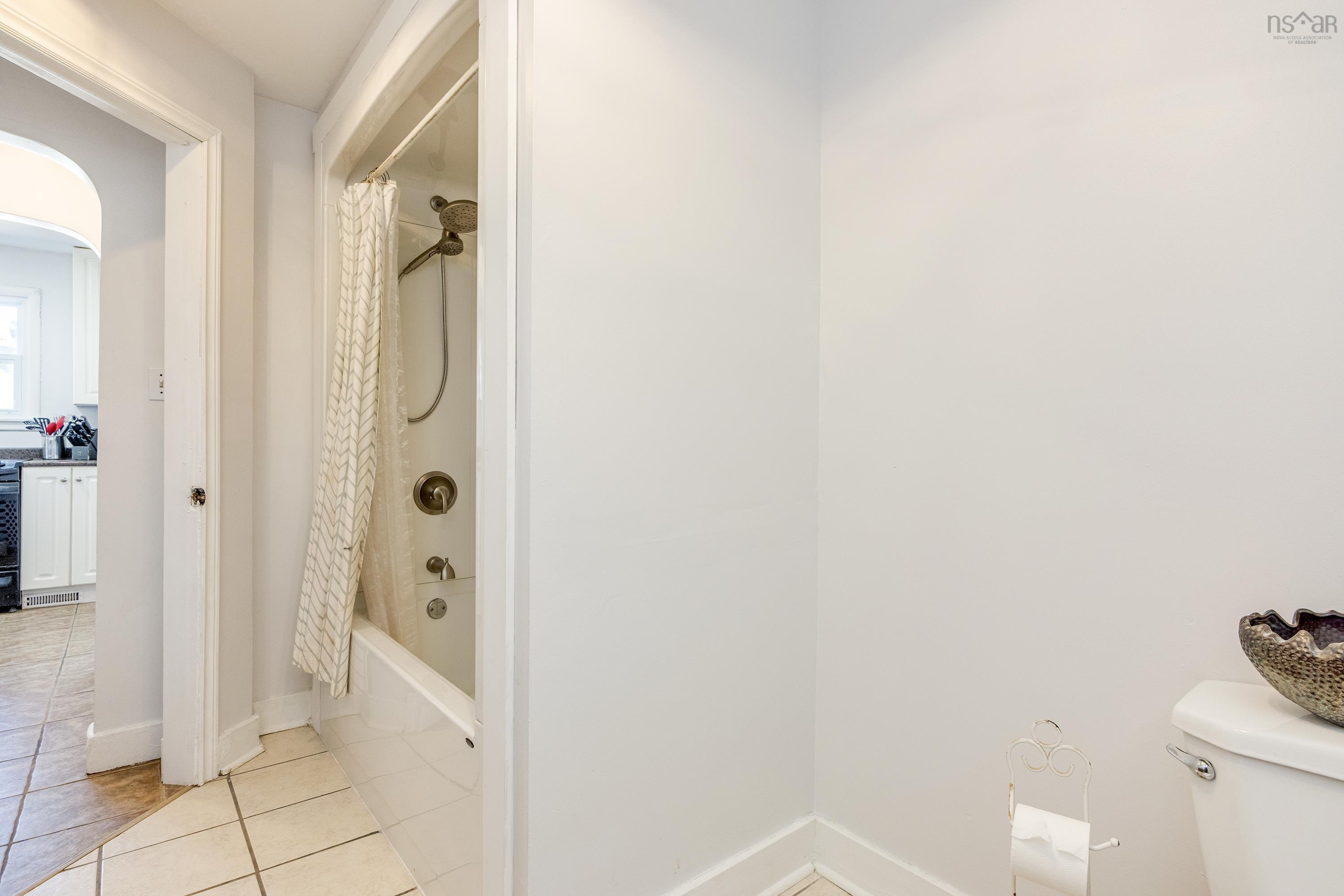 $349,900.00: 12 Porters Avenue, Hantsport