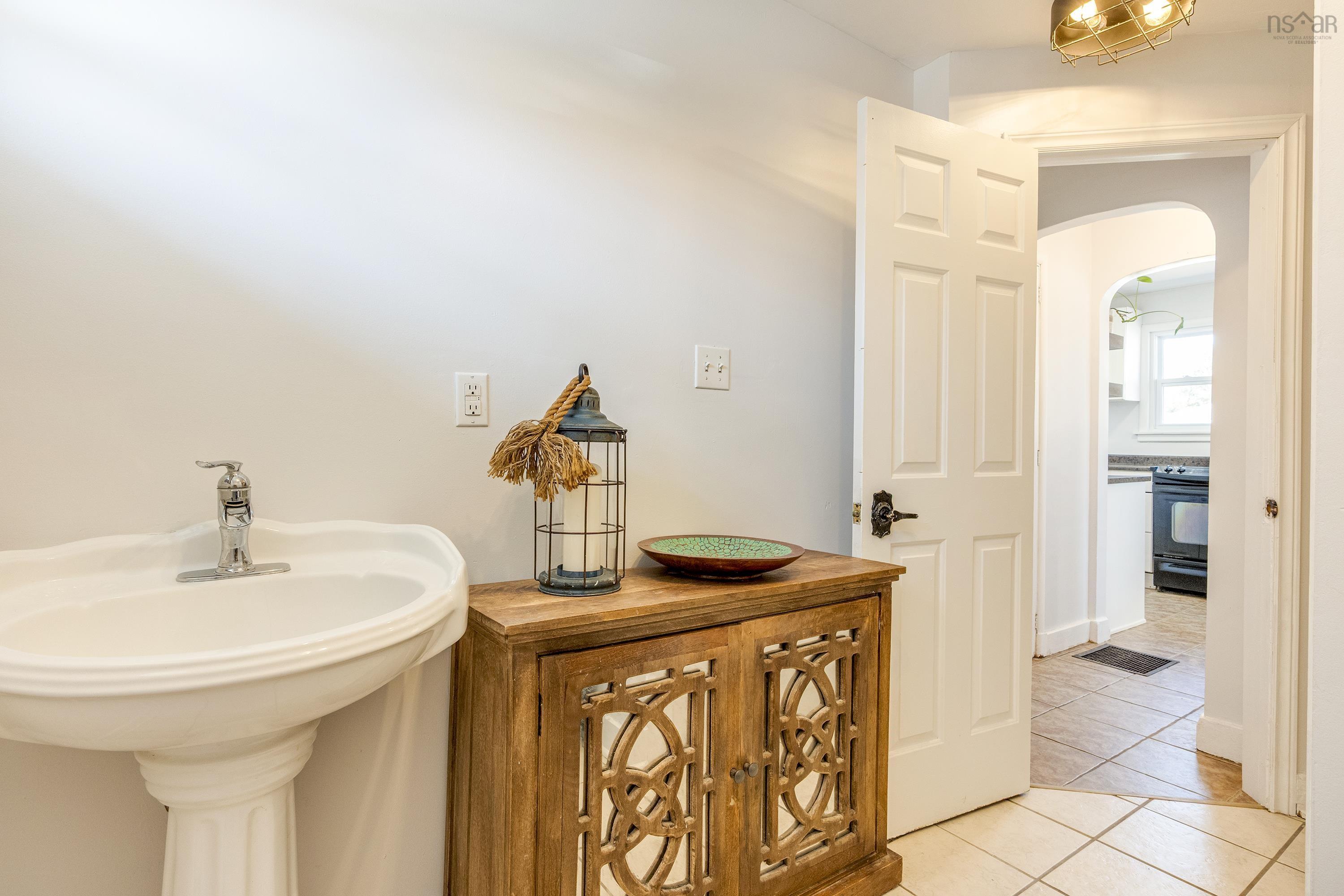 $349,900.00: 12 Porters Avenue, Hantsport