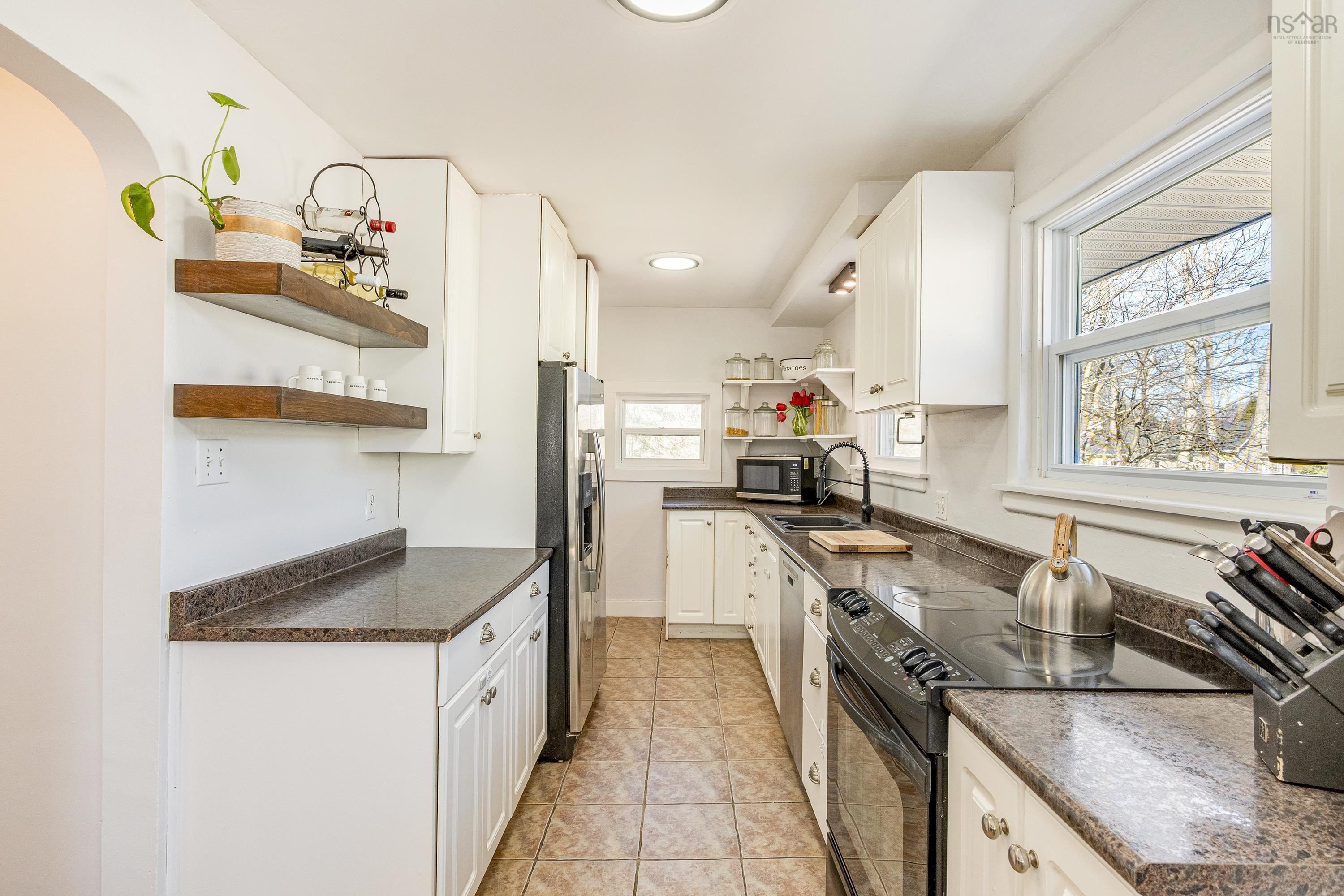 $349,900.00: 12 Porters Avenue, Hantsport