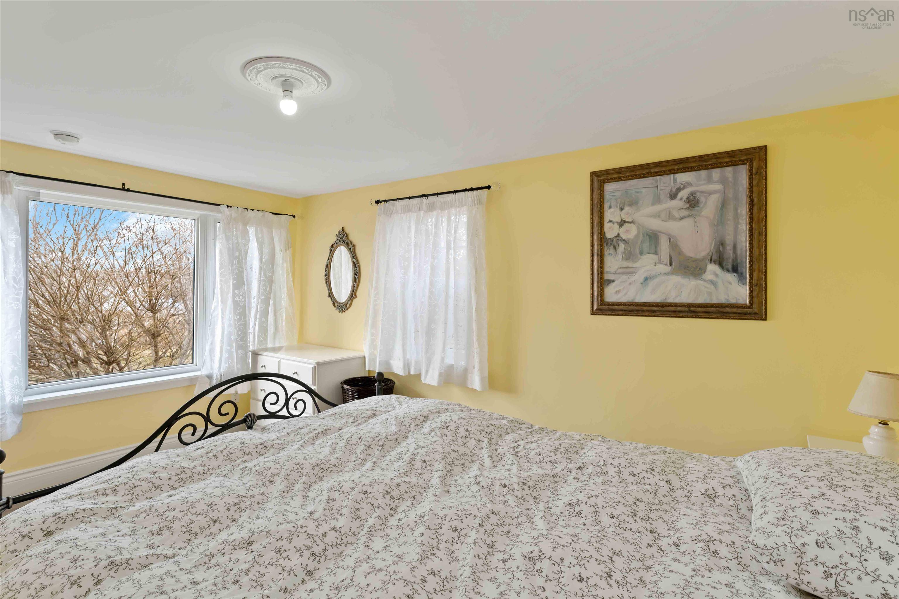 $385,000.00: 92 Lake Darling Road, Darlings Lake