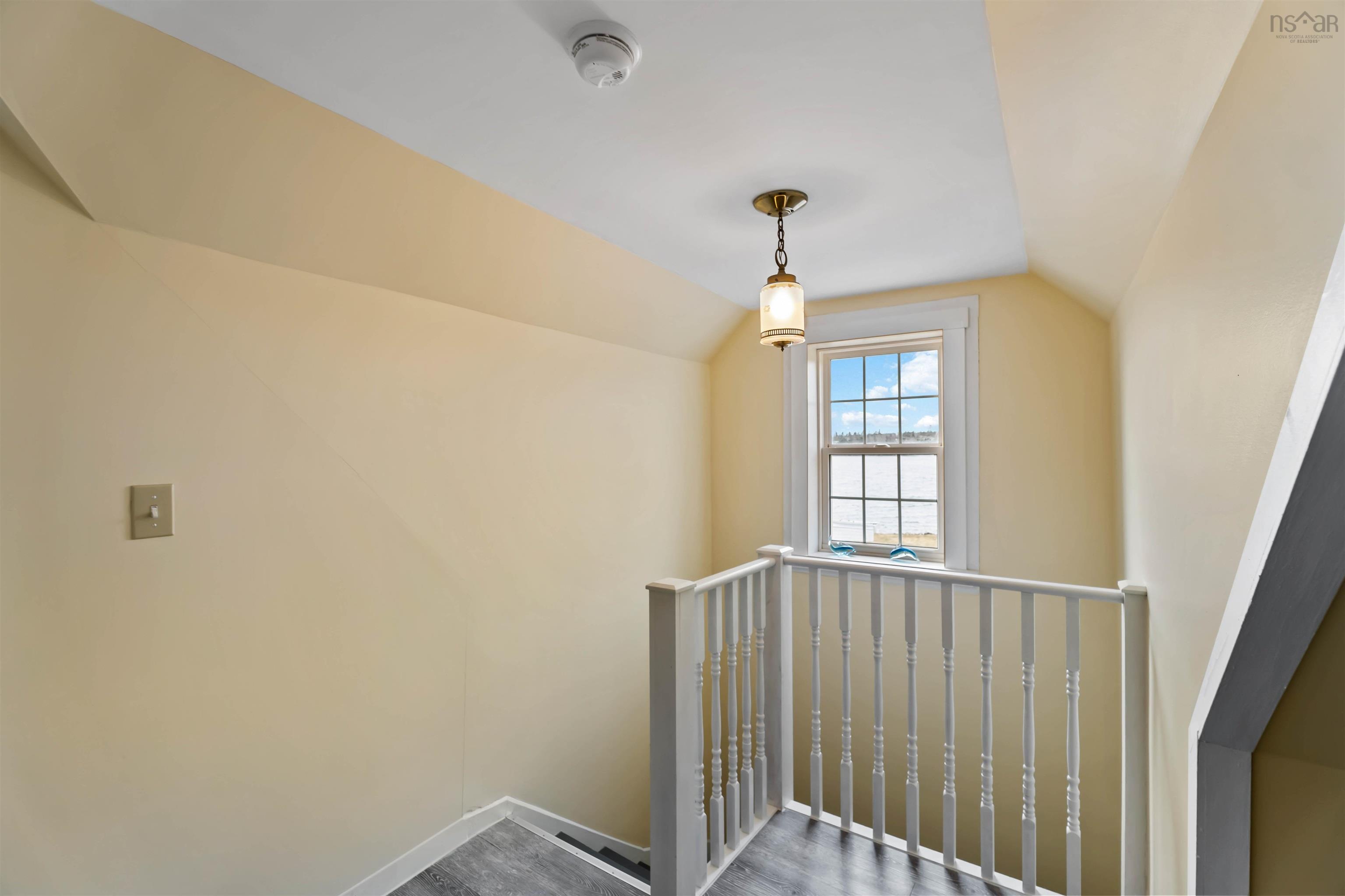 $385,000.00: 92 Lake Darling Road, Darlings Lake