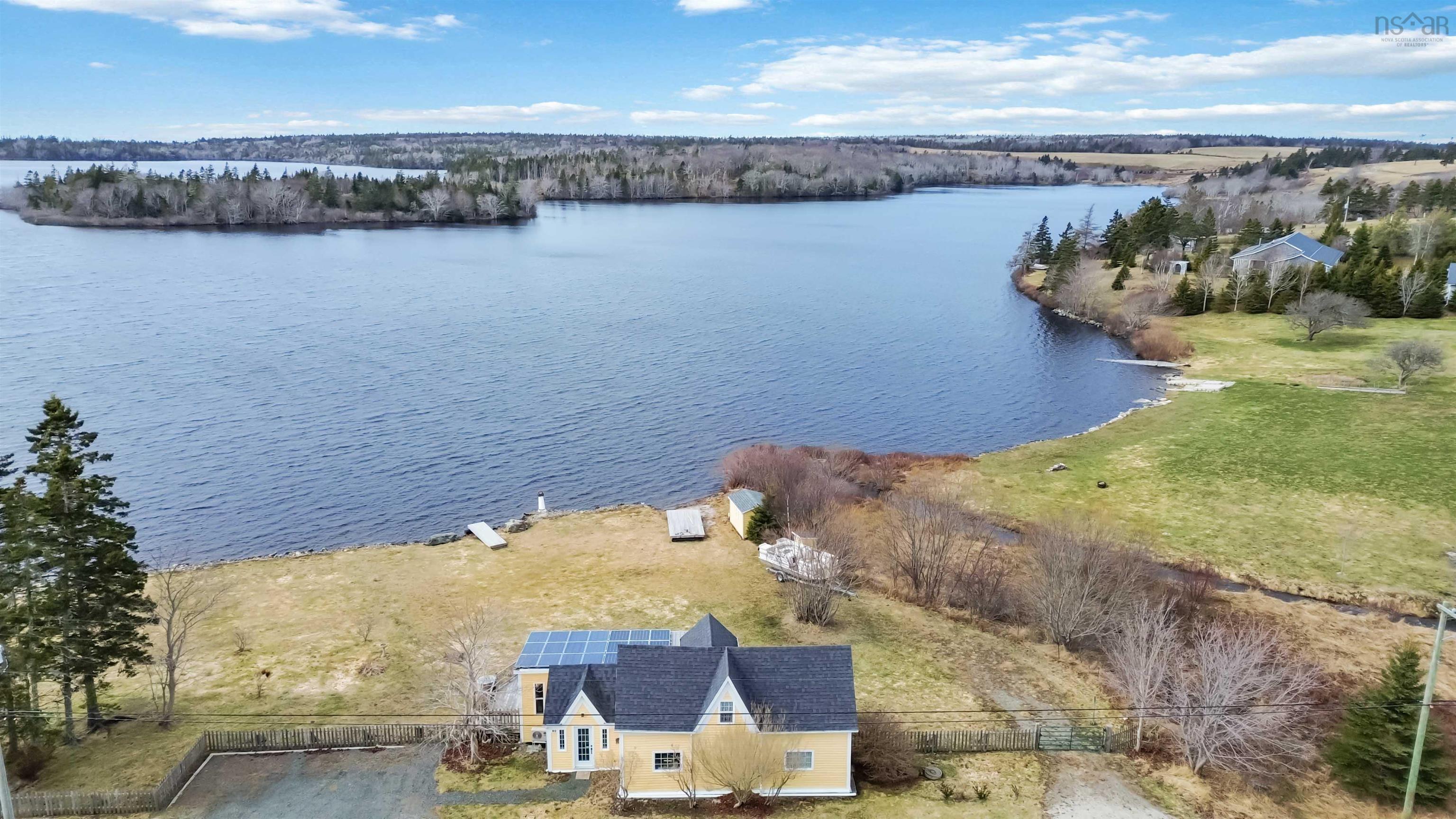 $385,000.00: 92 Lake Darling Road, Darlings Lake