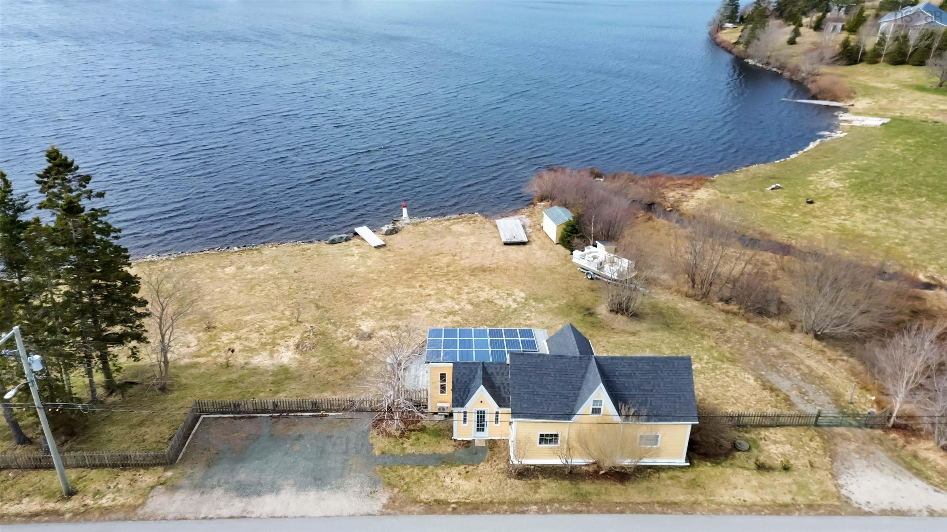 $385,000.00: 92 Lake Darling Road, Darlings Lake