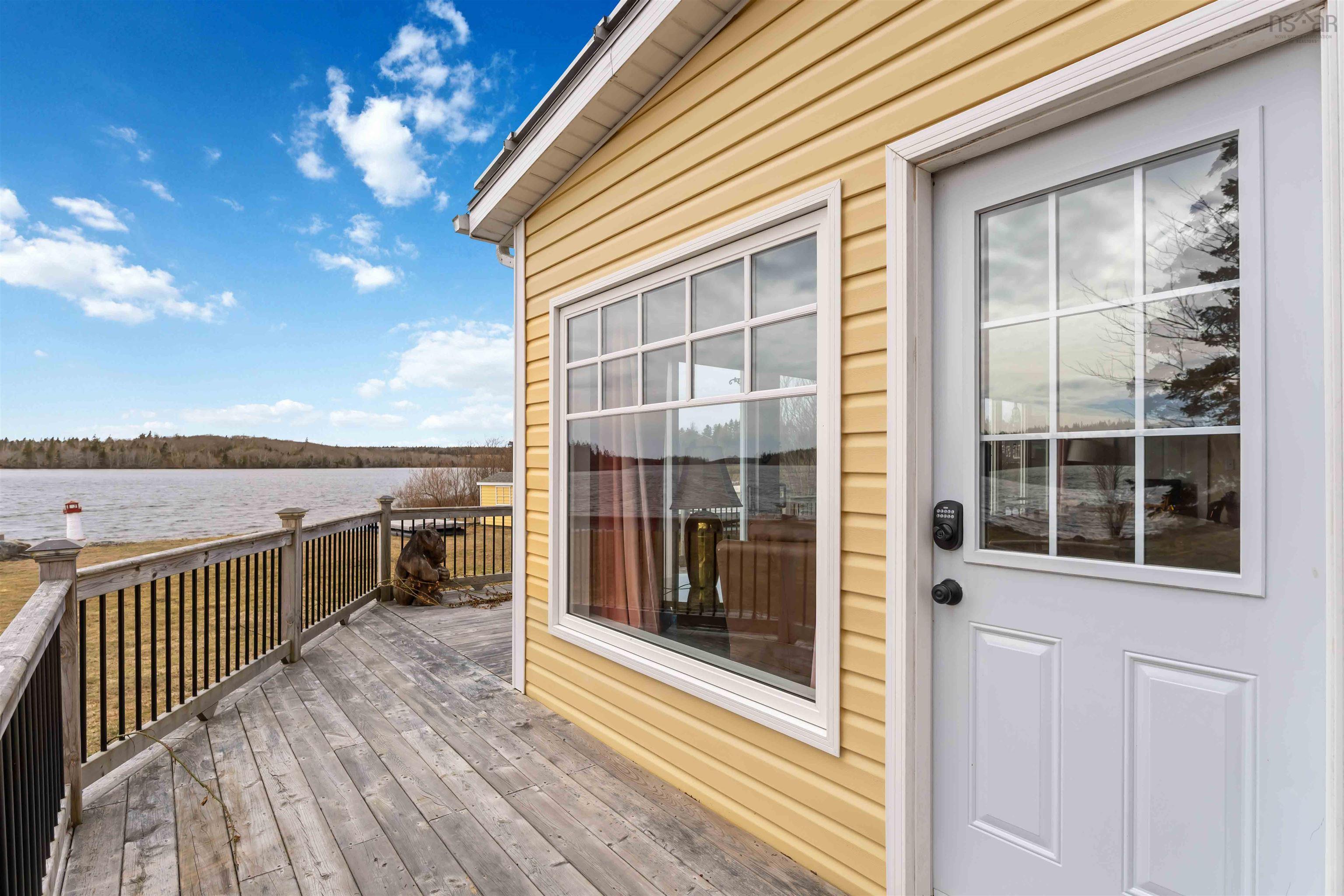 $385,000.00: 92 Lake Darling Road, Darlings Lake